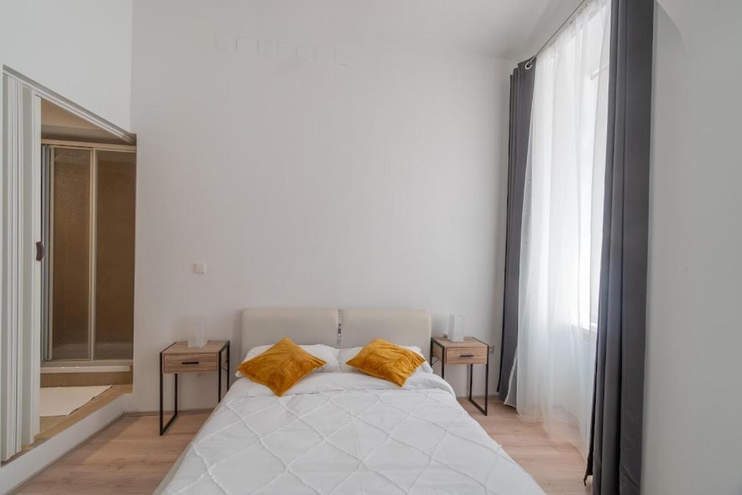 Centre Apartments