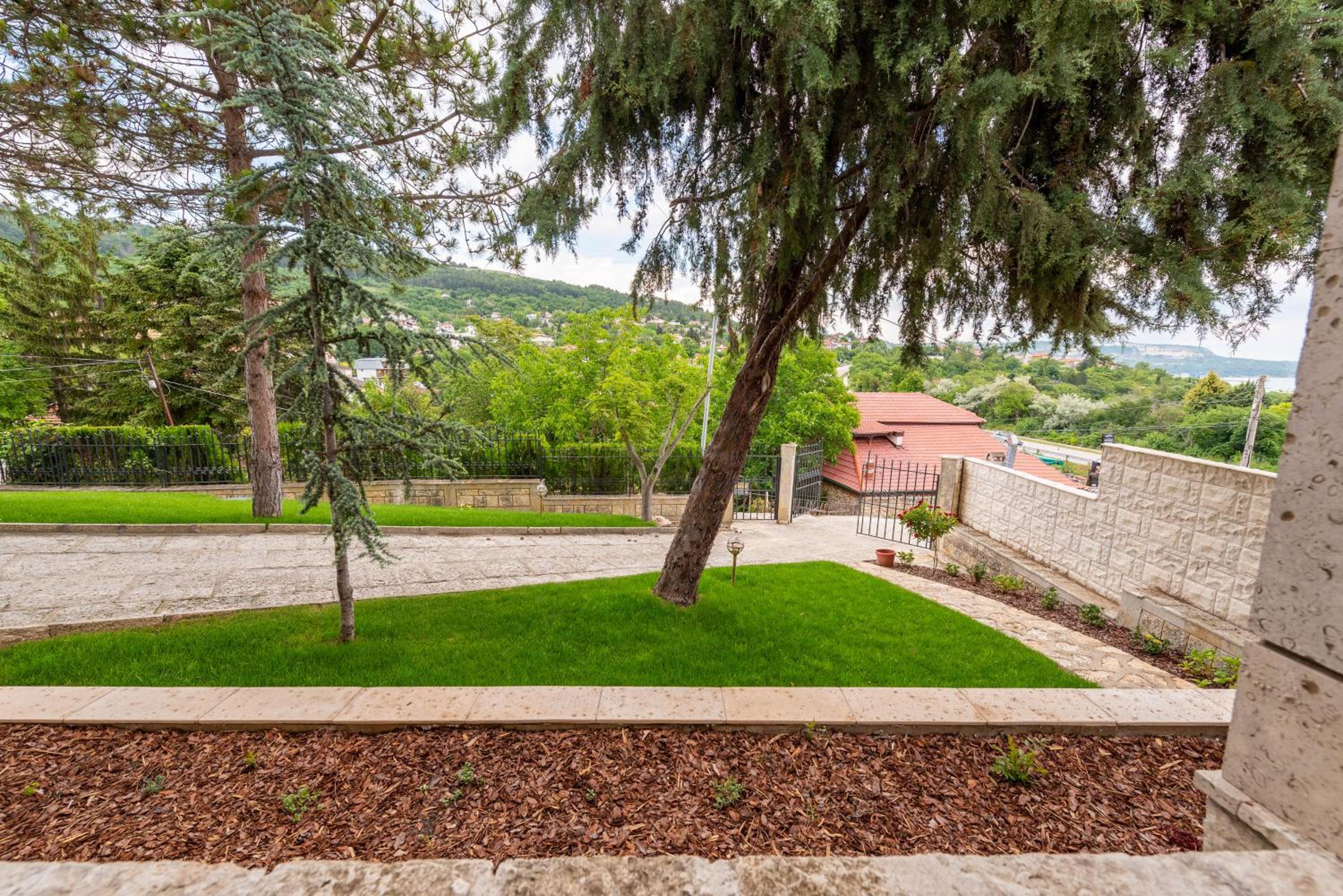 Villa Apple - 3 BR Luxury Villa with PRV pool & BBQ