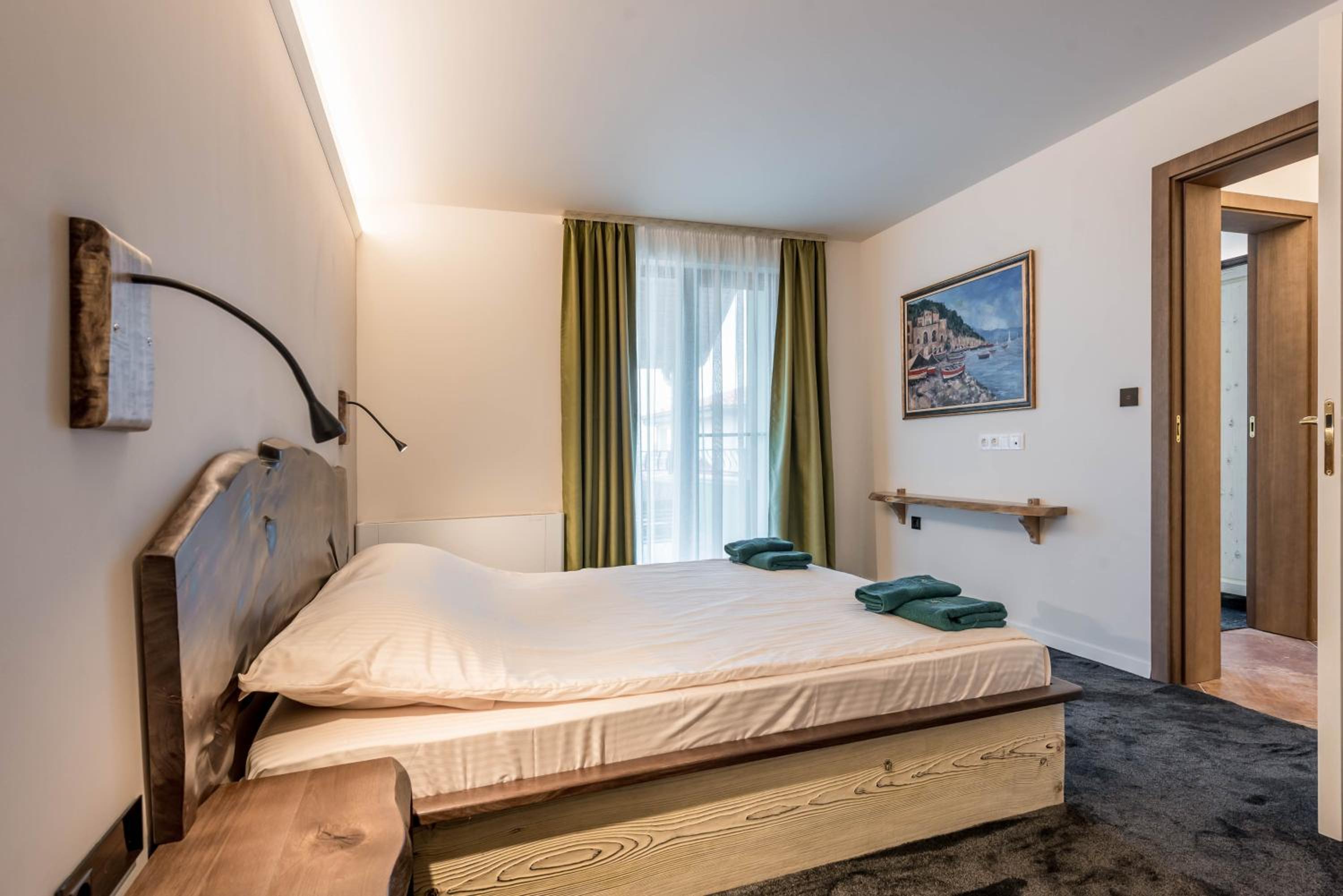 Villa Apple - 3 BR Luxury Villa with PRV pool & BBQ