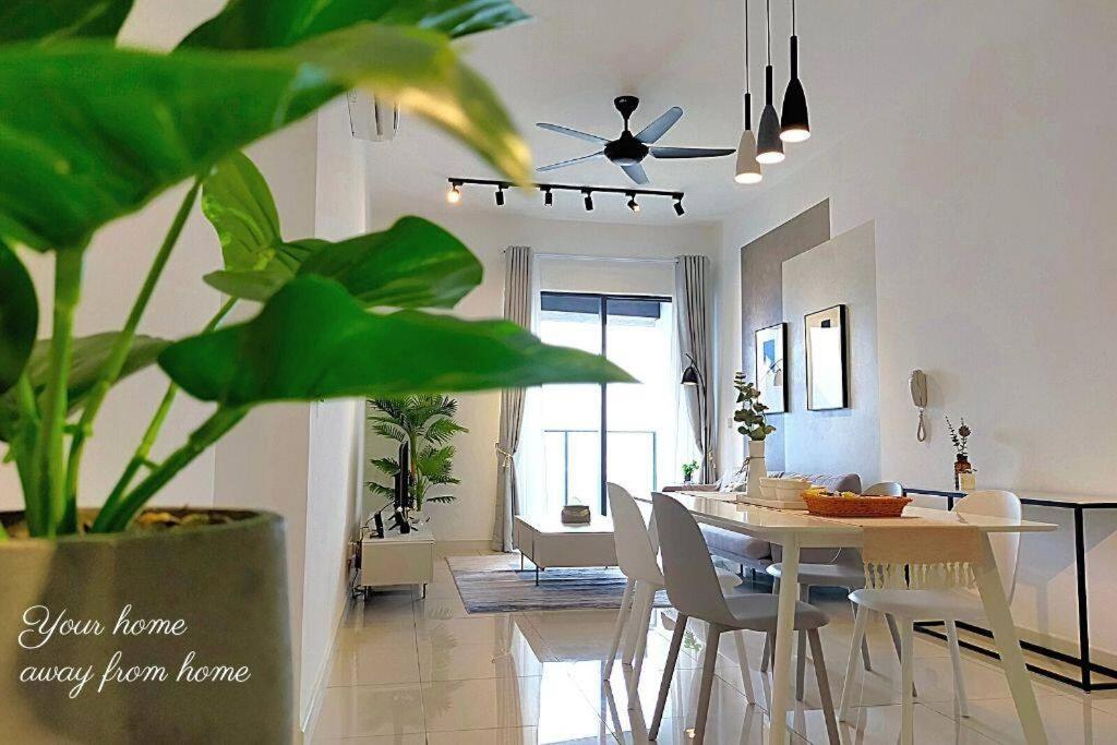 Awesome Designer Suite 3-Beds Near TRX KLCC, Next to IKEA