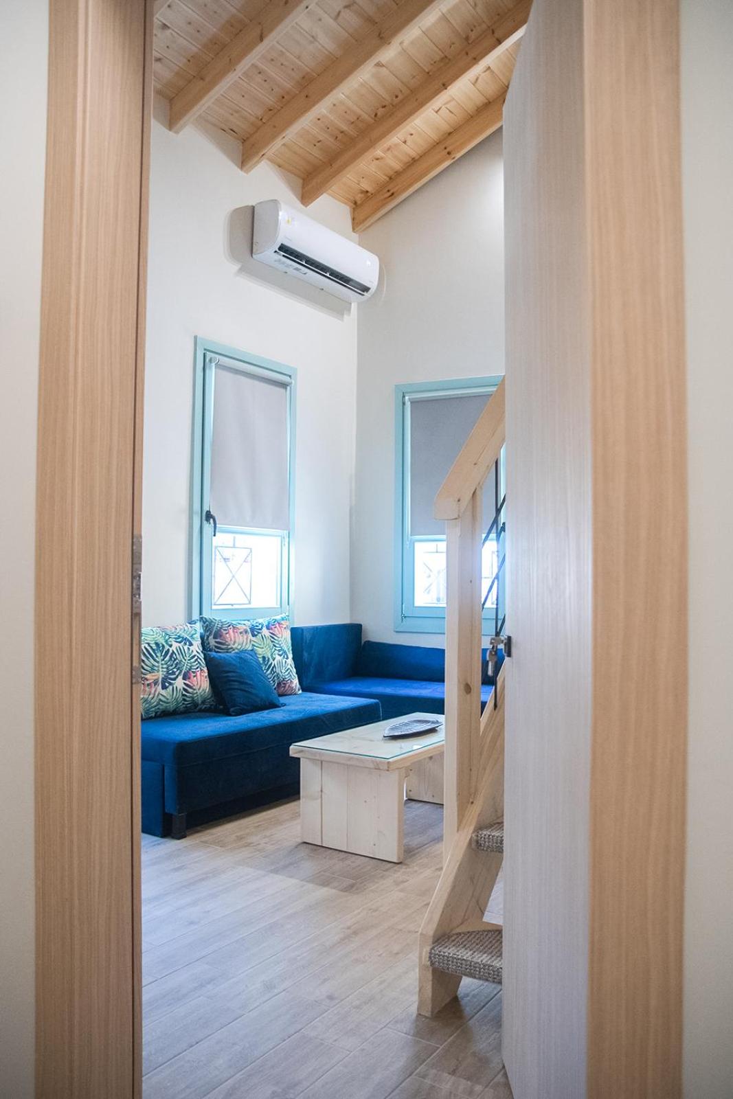 Agiopetra Lofts
