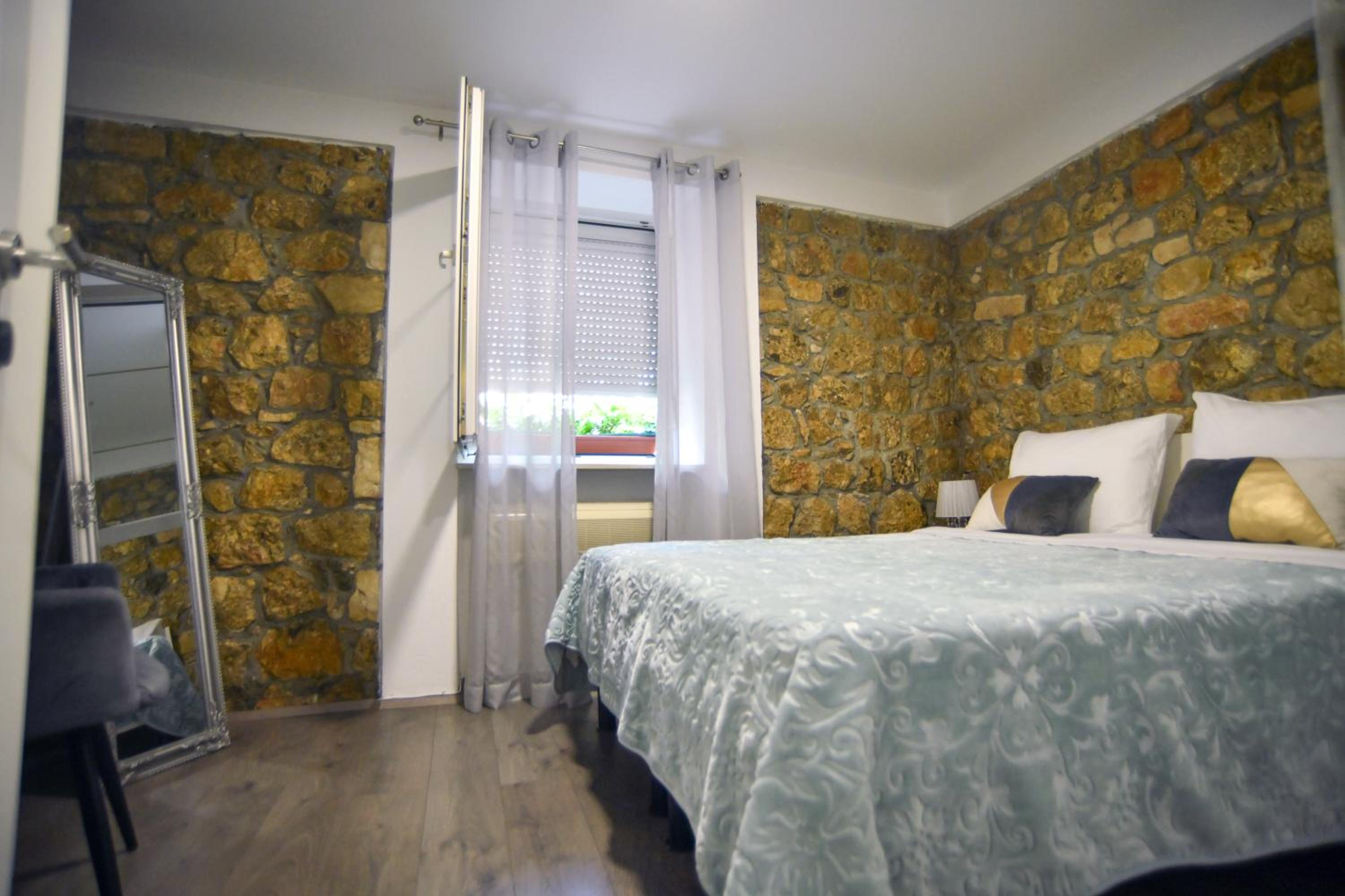 Luxury apartments Petrovac view 3