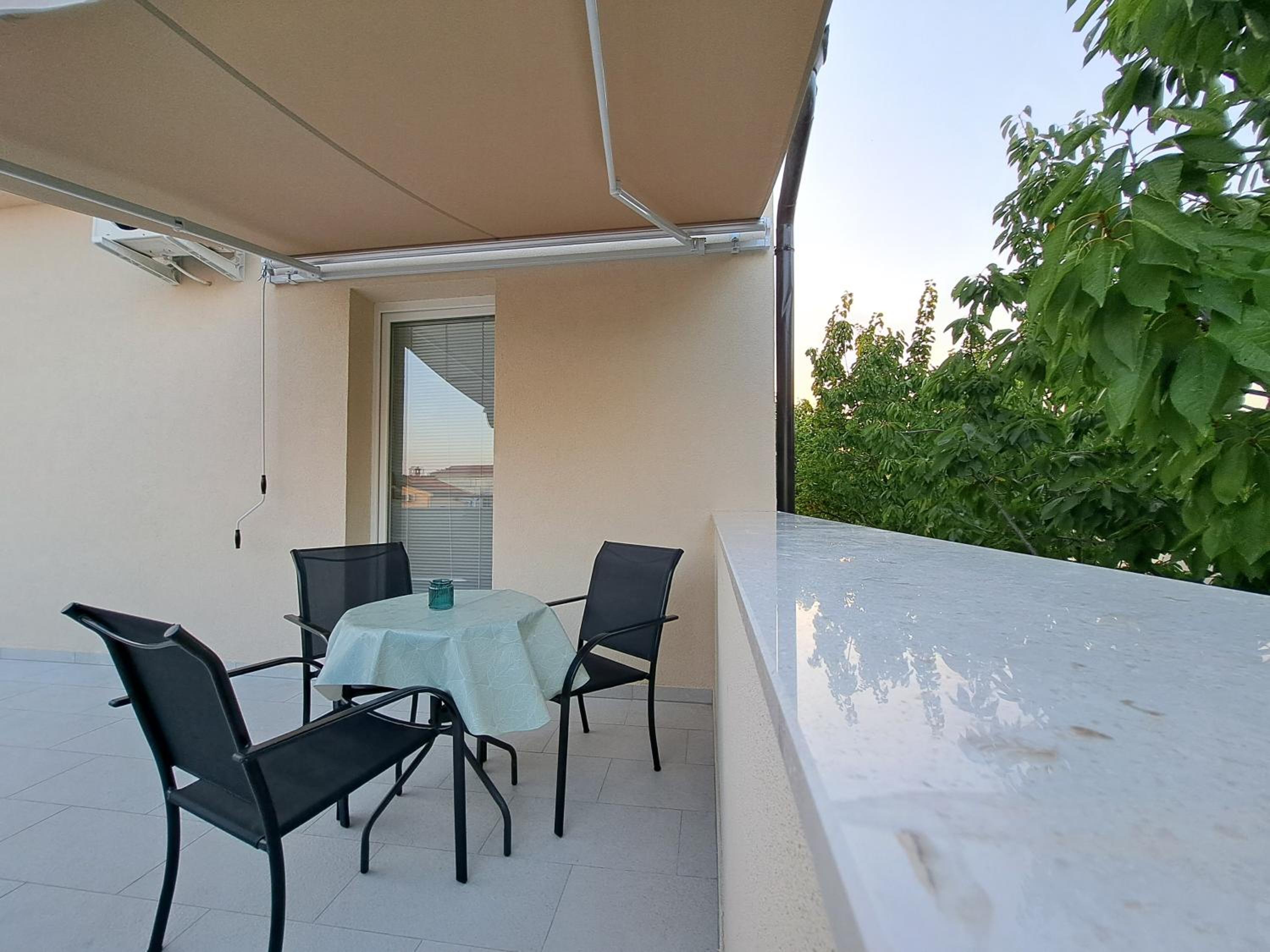 Photo 37