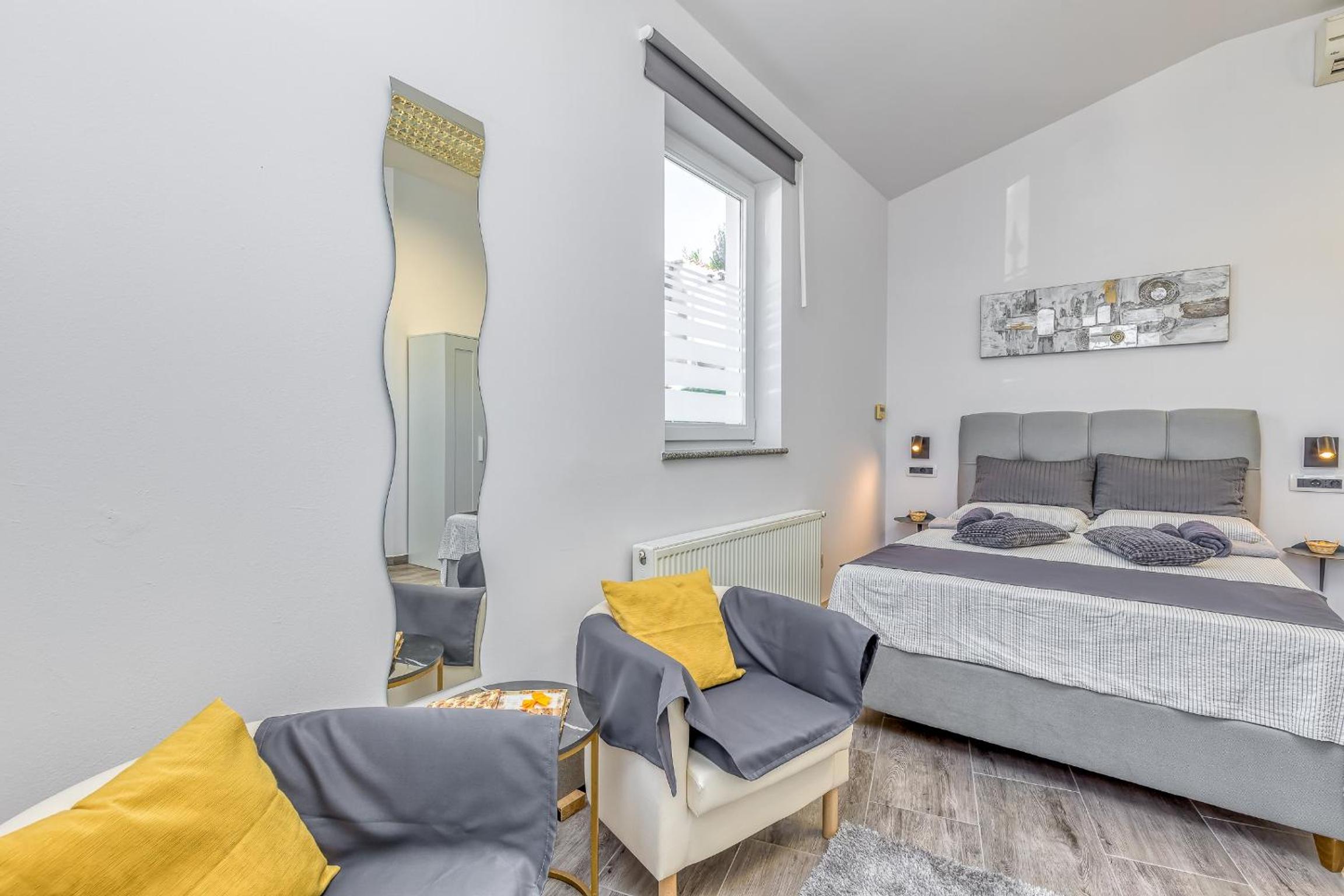 MaximilianStela - Property Image 1