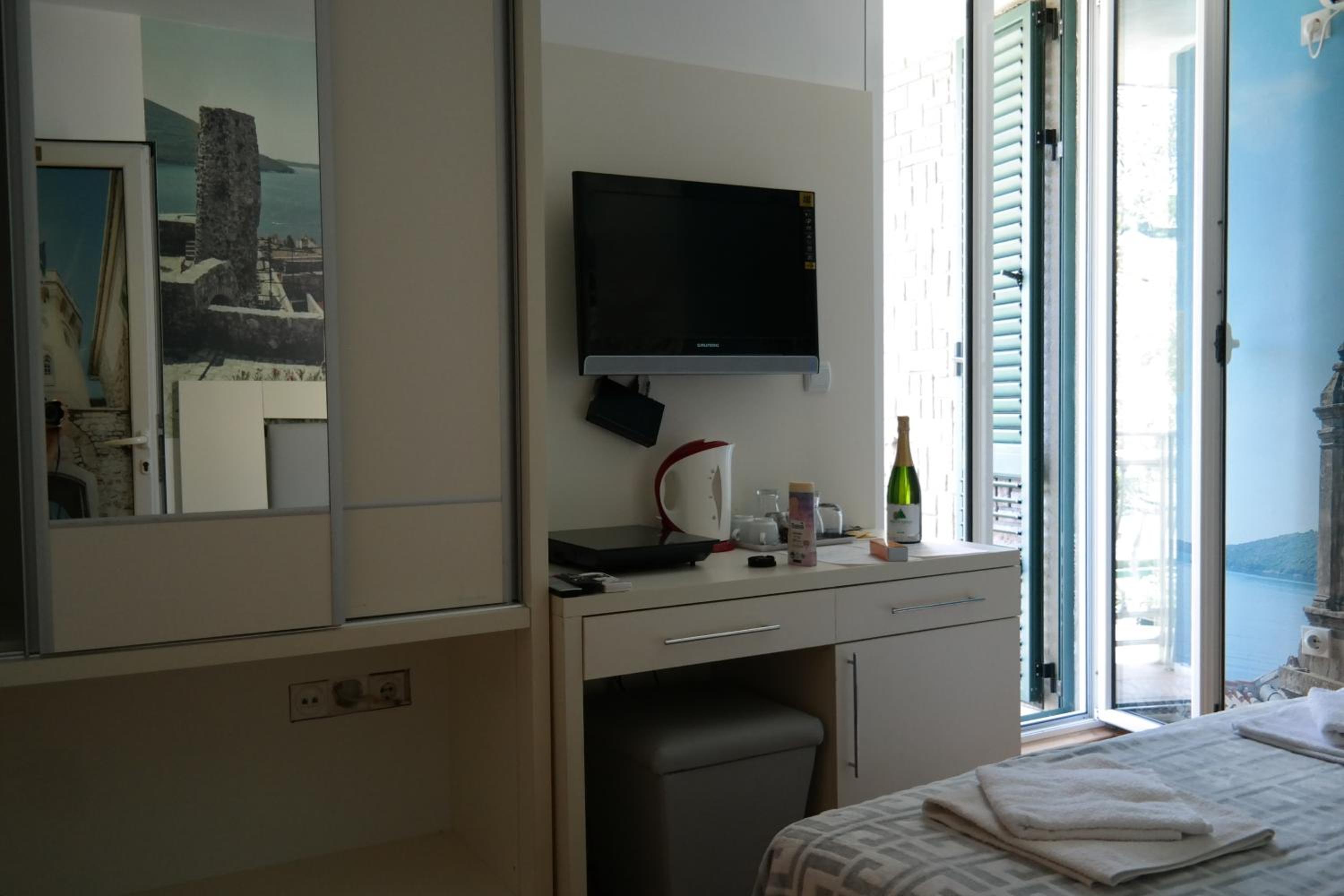 Photo 48