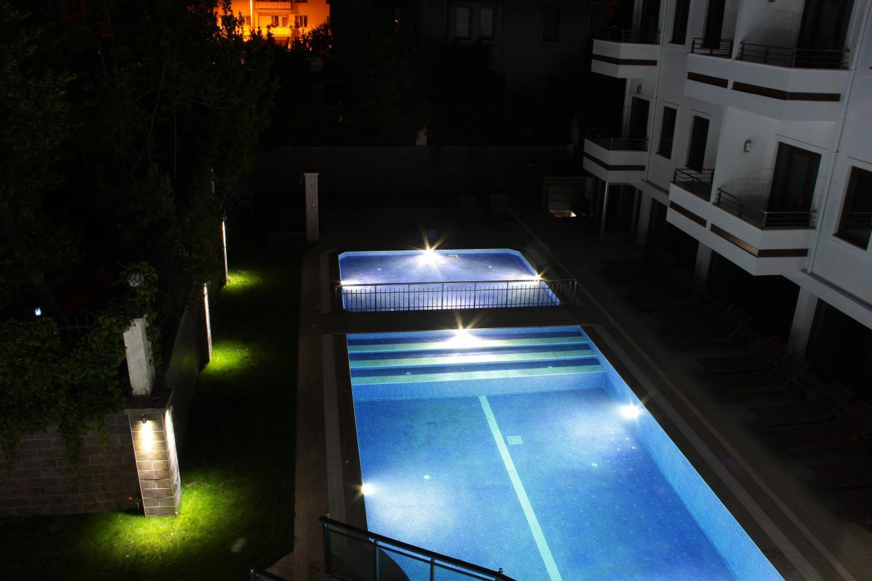 Malahit Exclusive City Hotel - Image 39