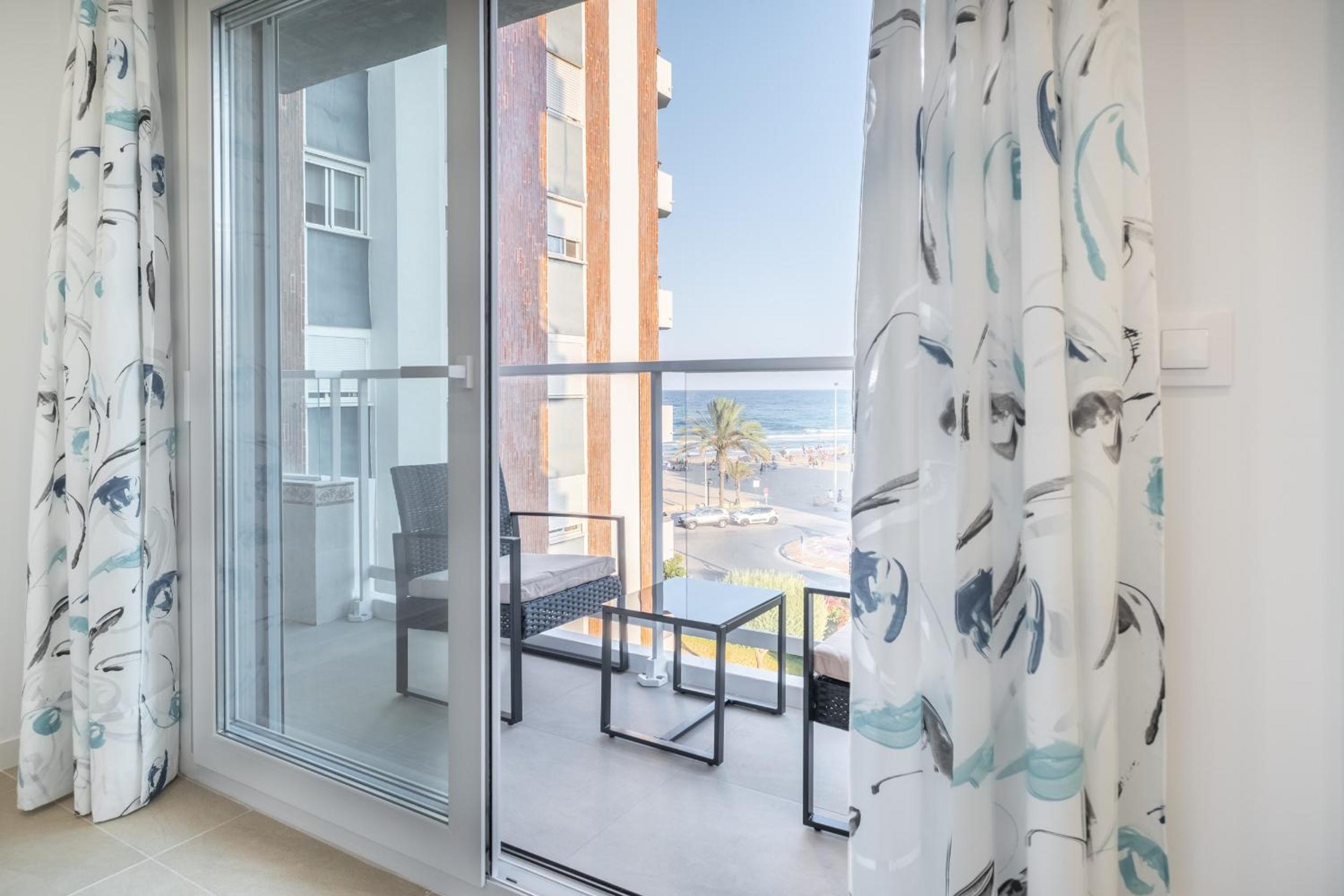 Global Properties, Bonito apartamento en Urbanizacion Ciudad Mar