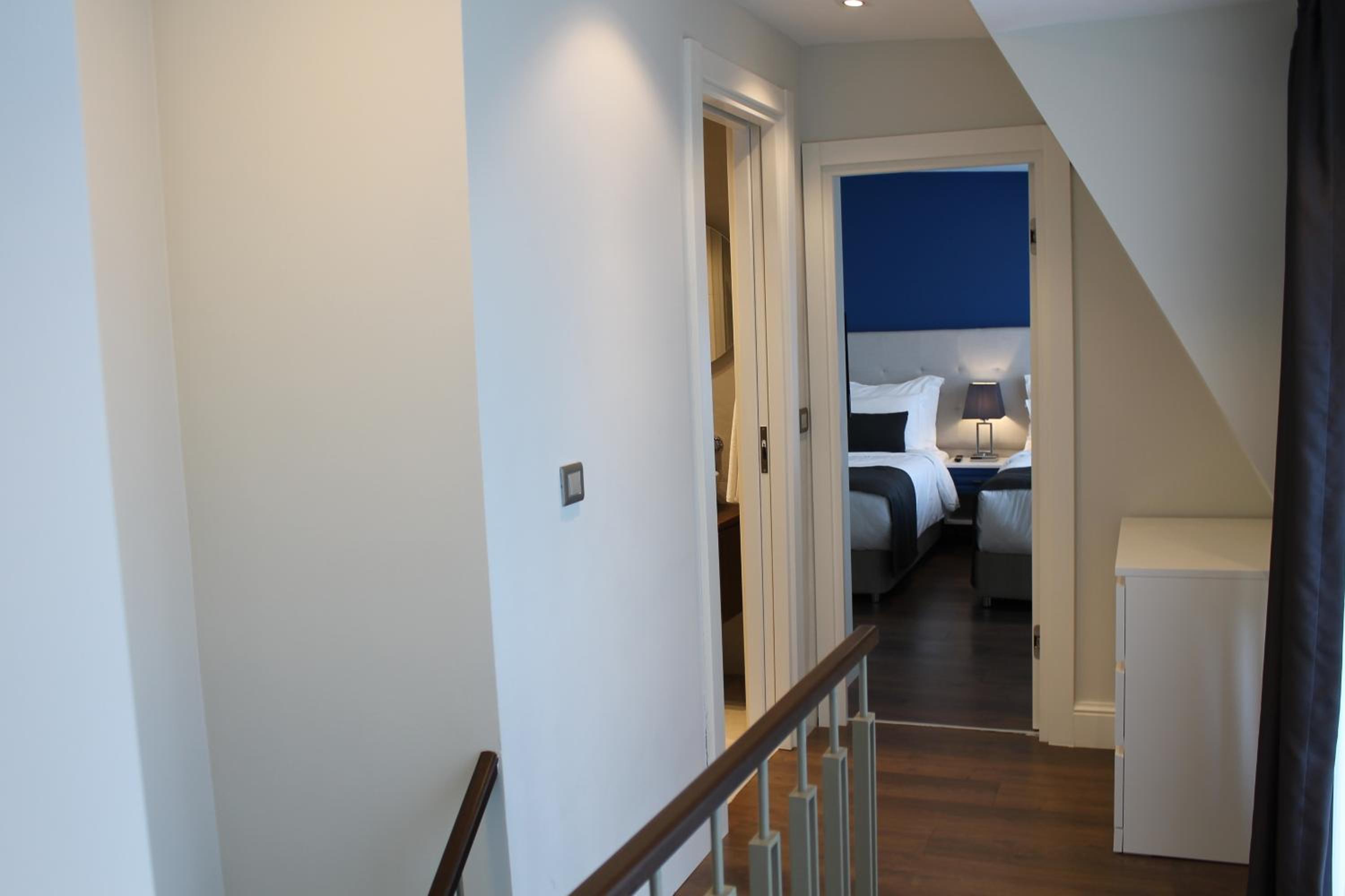 Garlon Residence - Image 105