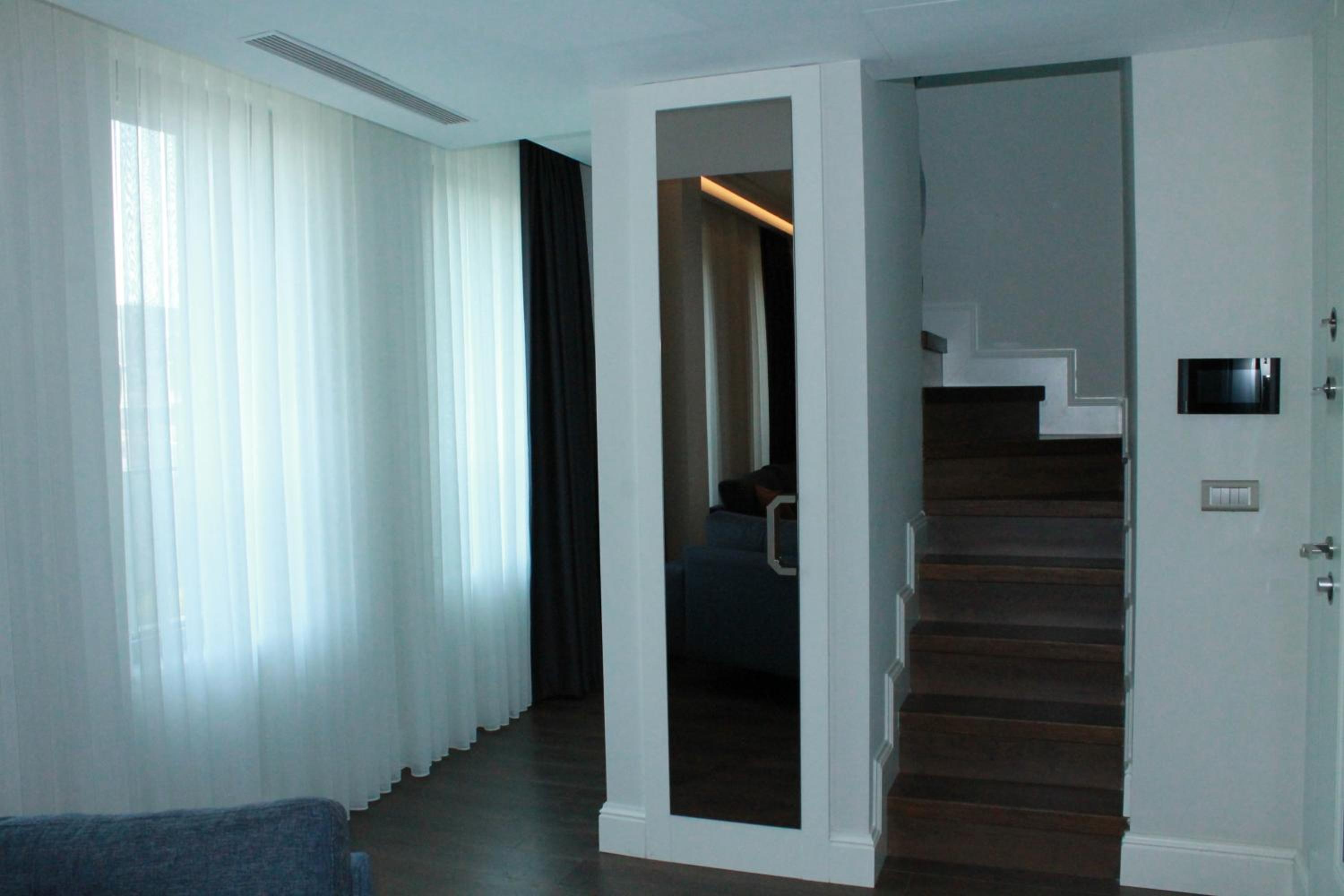 Garlon Residence - Image 103