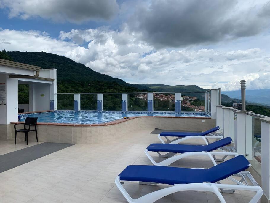 Precioso apartamento con piscina. view 5