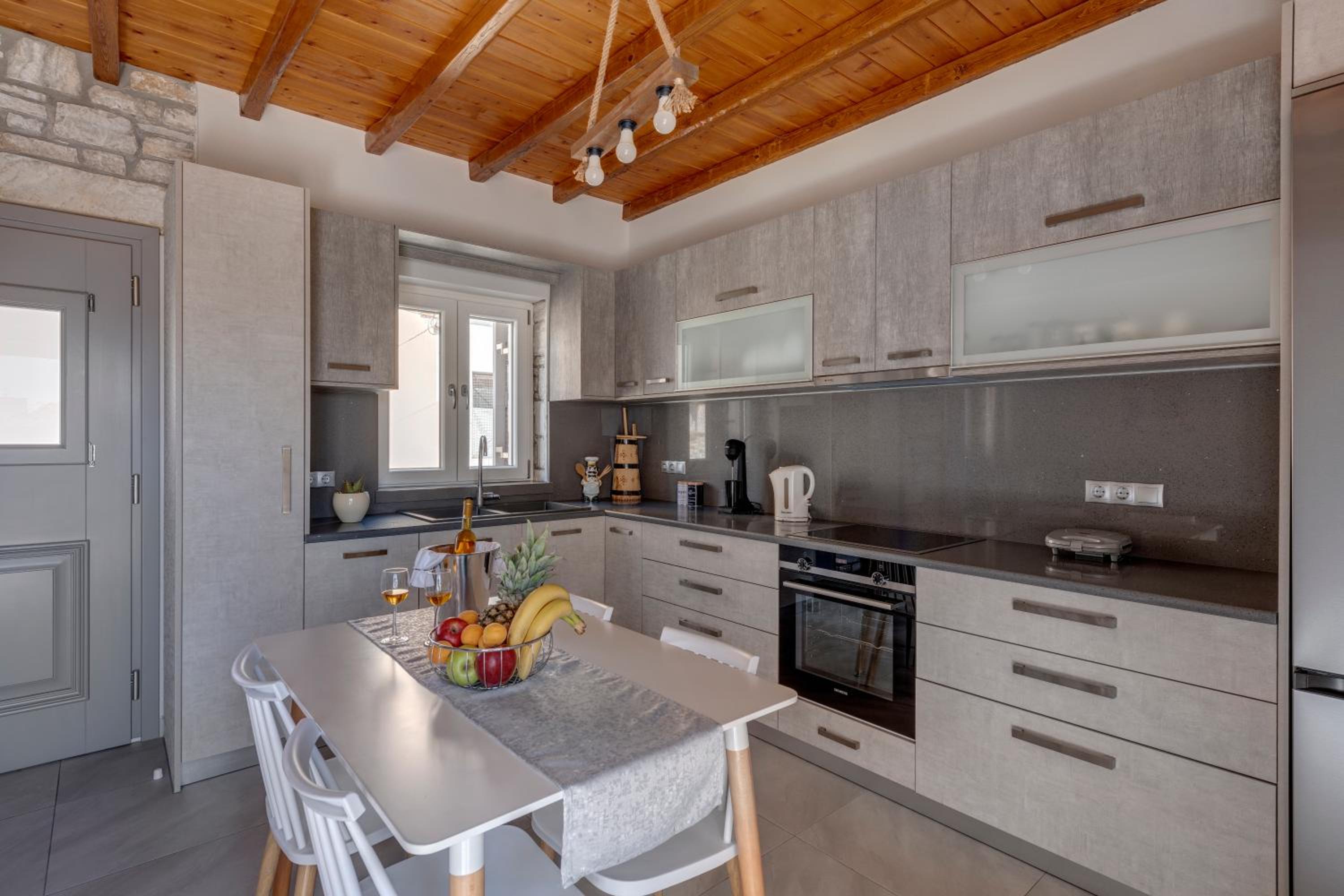 TAKIS GUESTHOUSE-Orneda-HERMOUPOLIS view 3