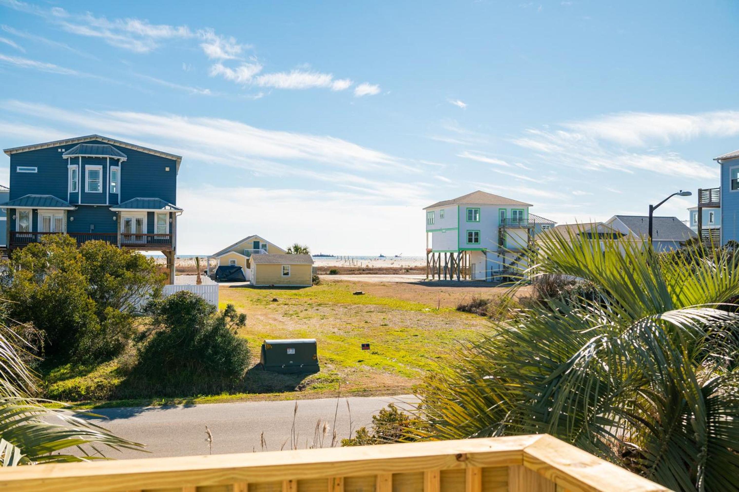 Splendid Days by Oak Island Accommodations