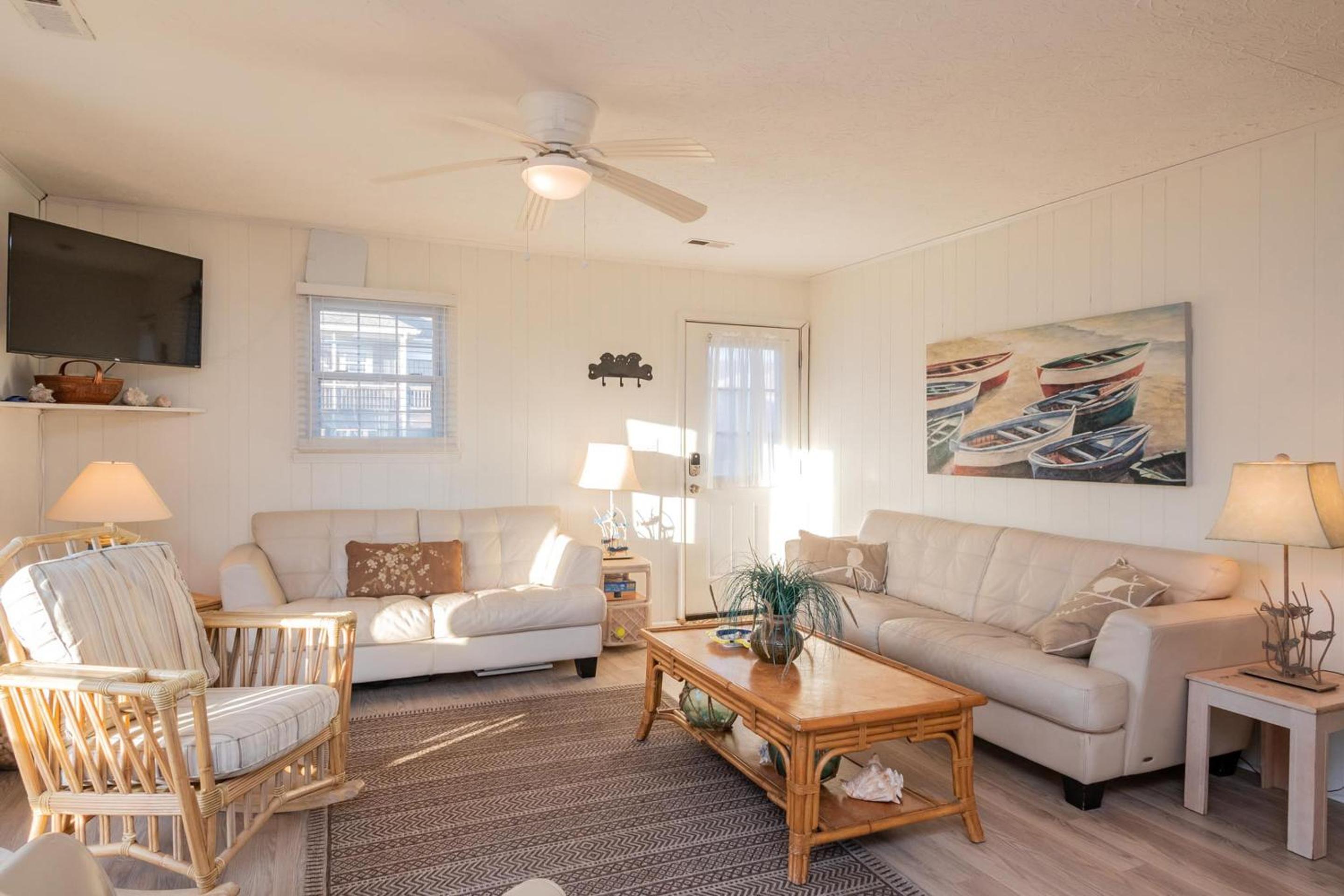 Splendid Days by Oak Island Accommodations