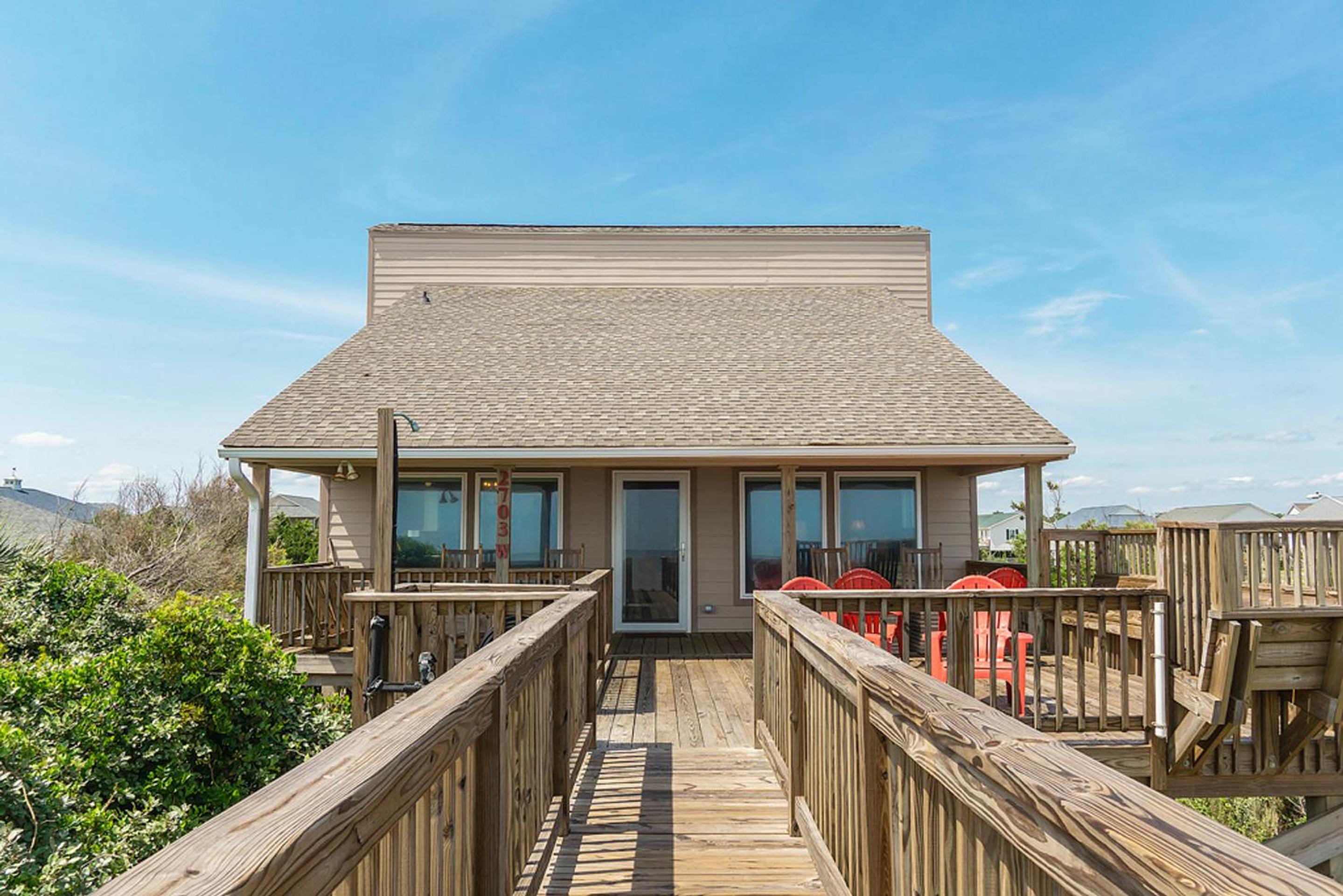 Spinnaker by Oak Island Accommodations view 4