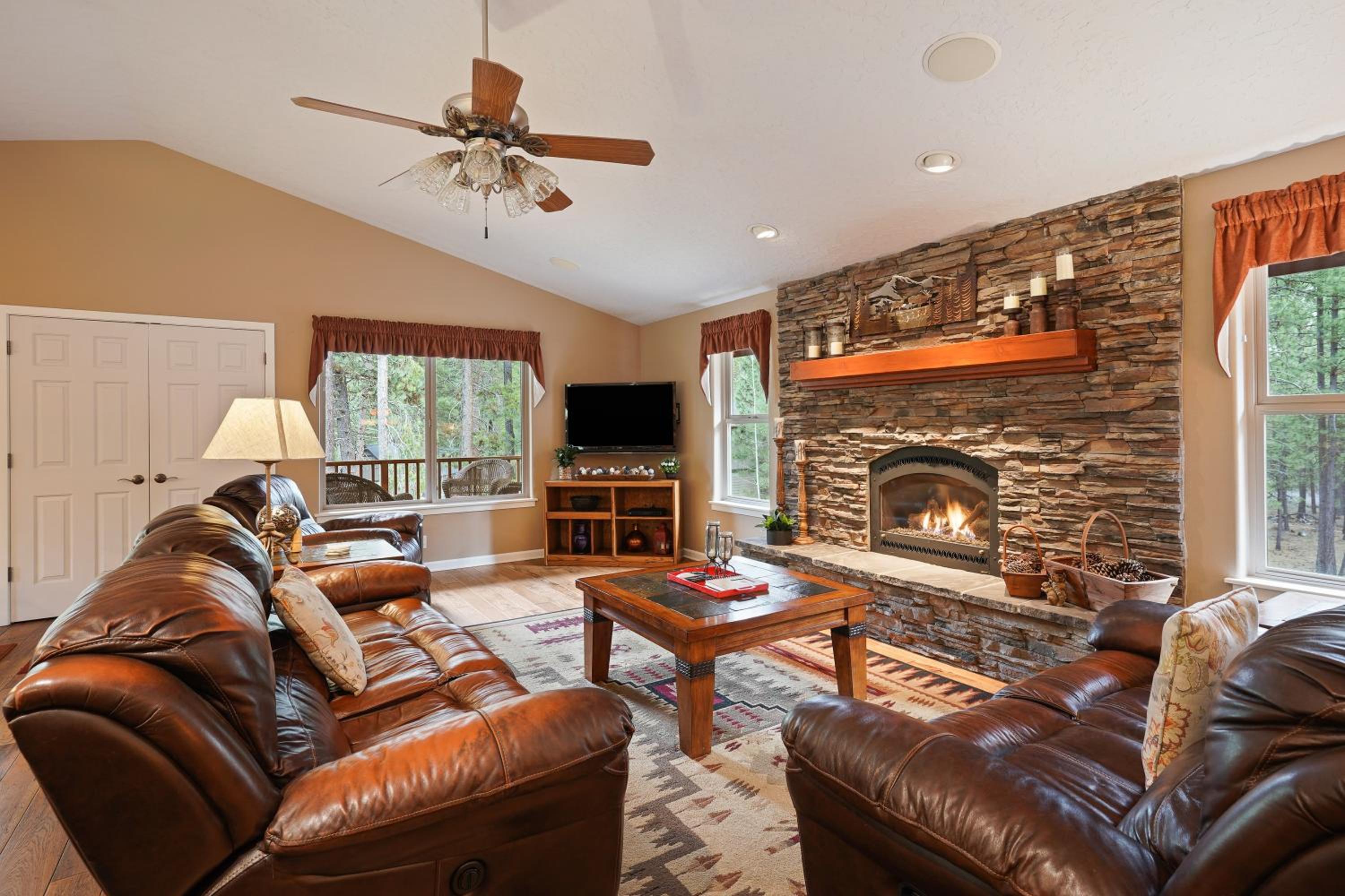 16 Jillian home view 2