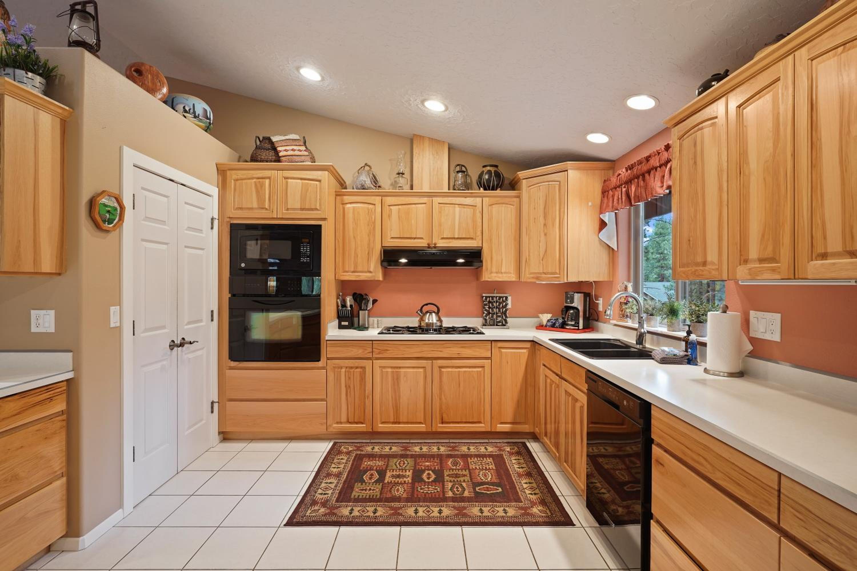 16 Jillian home view 4