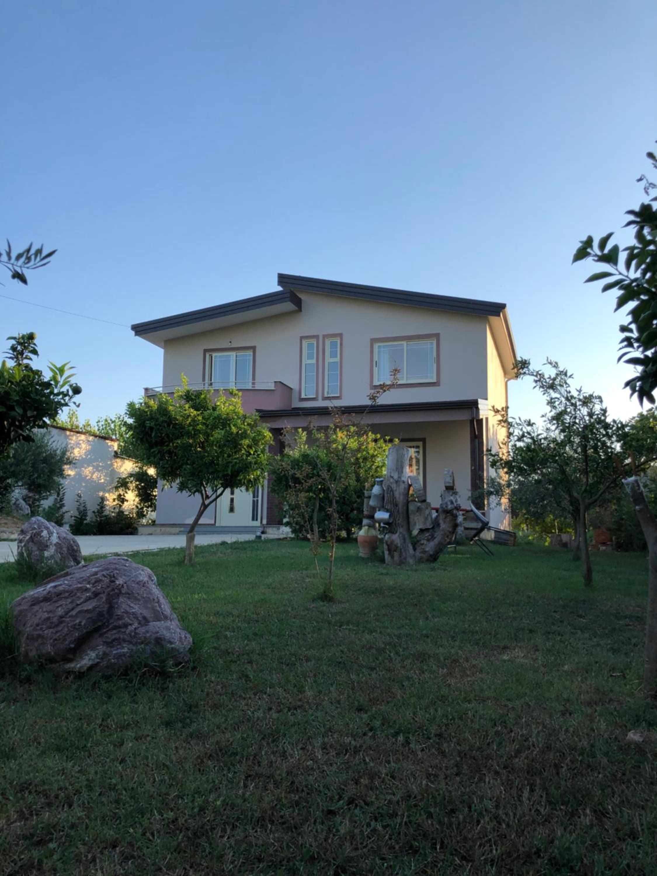 SunnySide Villa