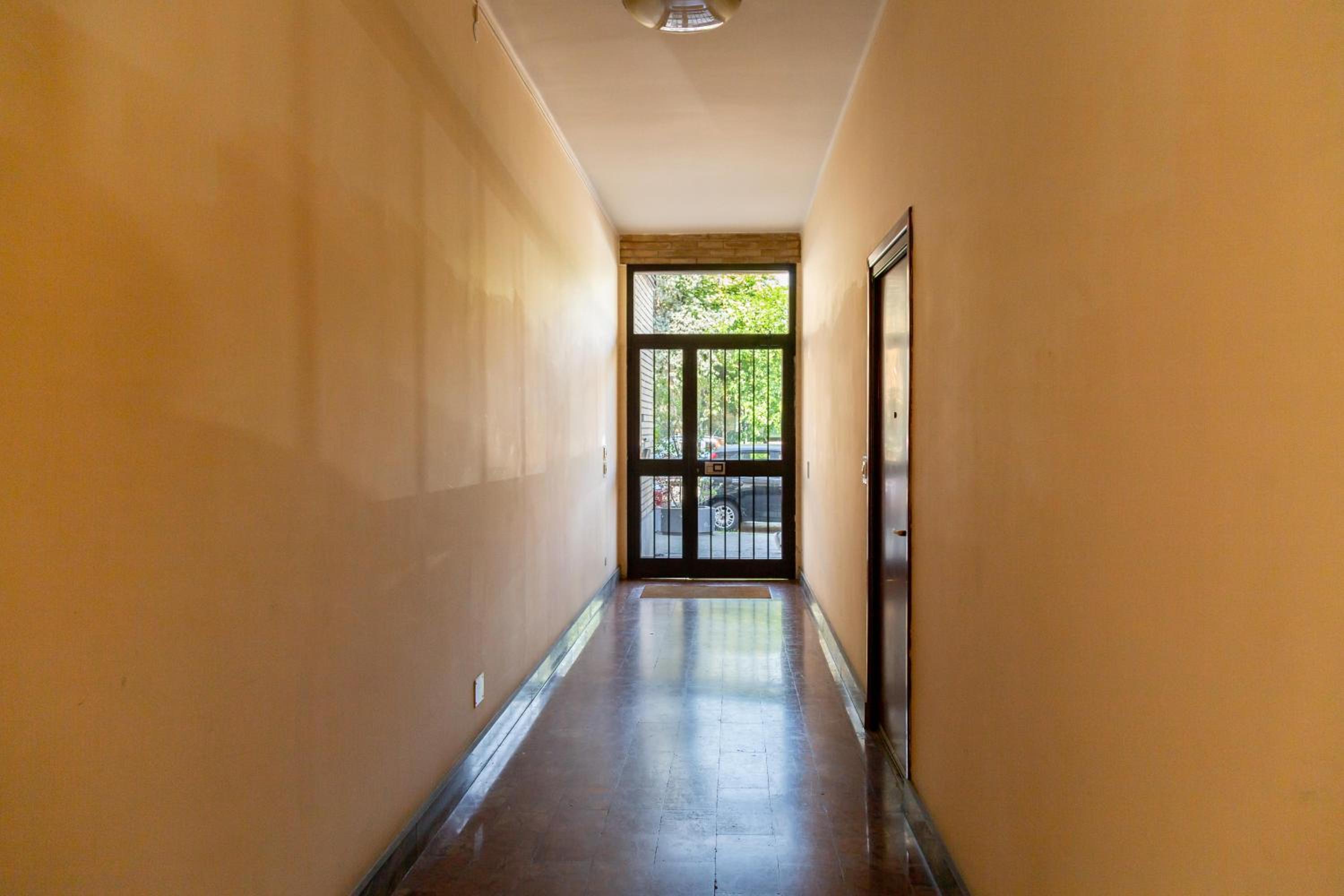 La Preziosa Apartment - by Host4U view 3