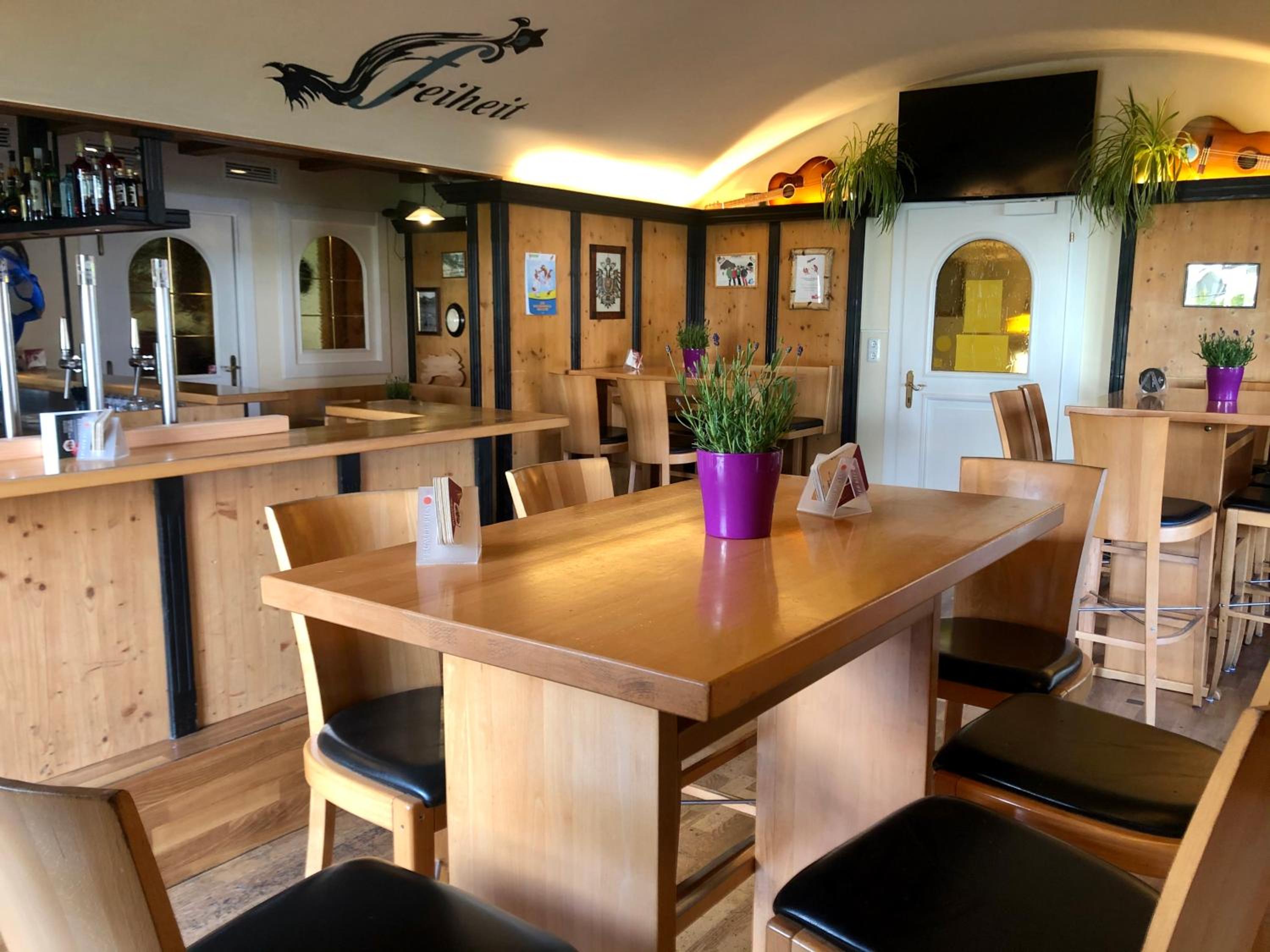 Gasthof Restaurant Pizzeria Enzian - Sommerbergbahnen inklusive