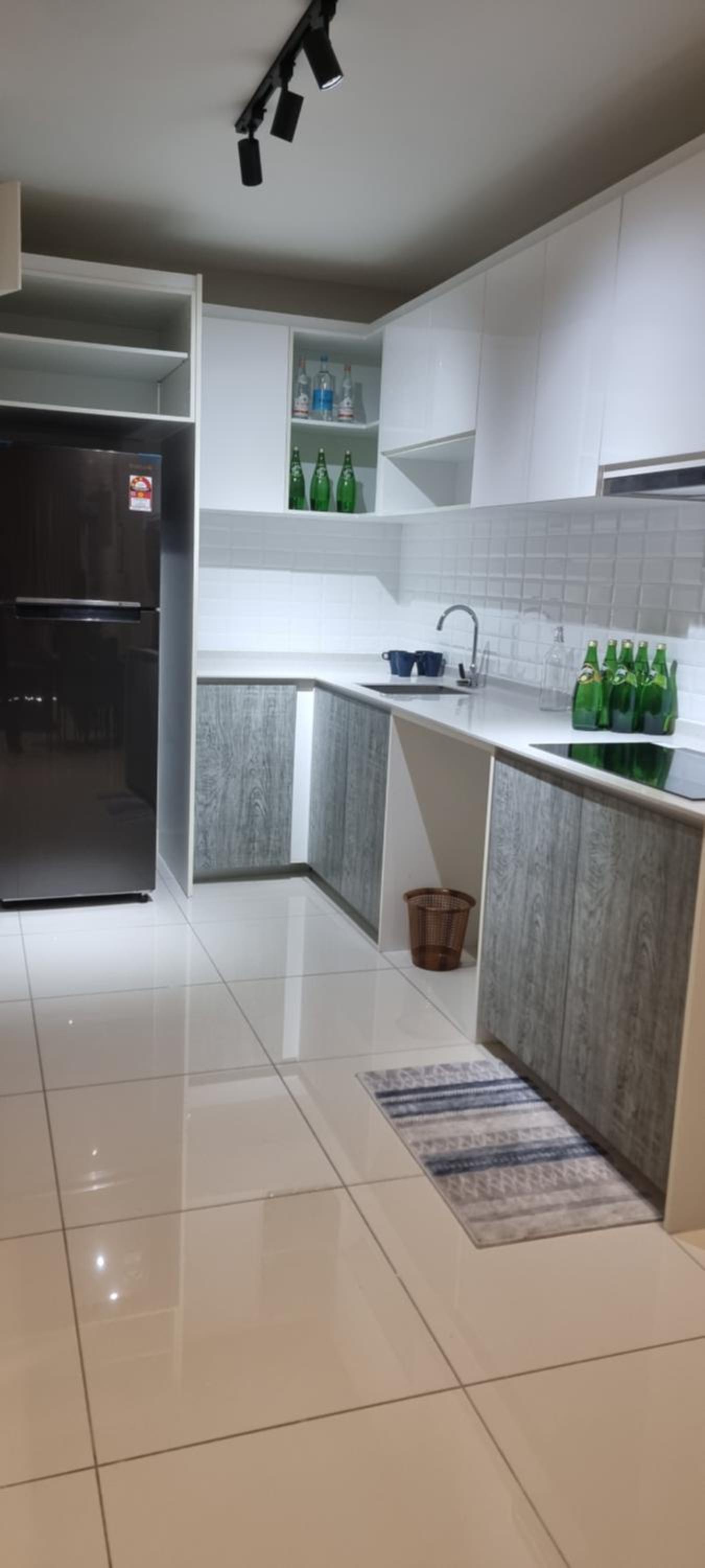 Continew Residence by Mikey - Premium Unit