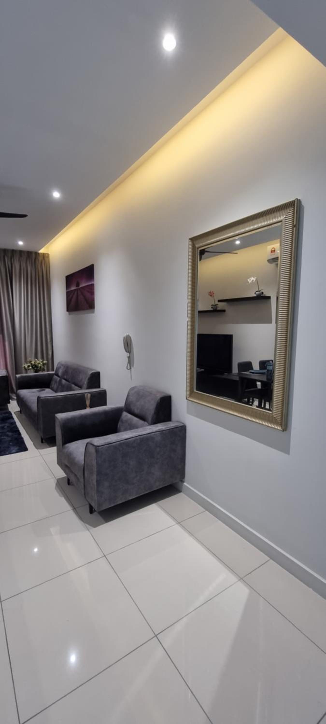 Continew Residence by Mikey - Premium Unit