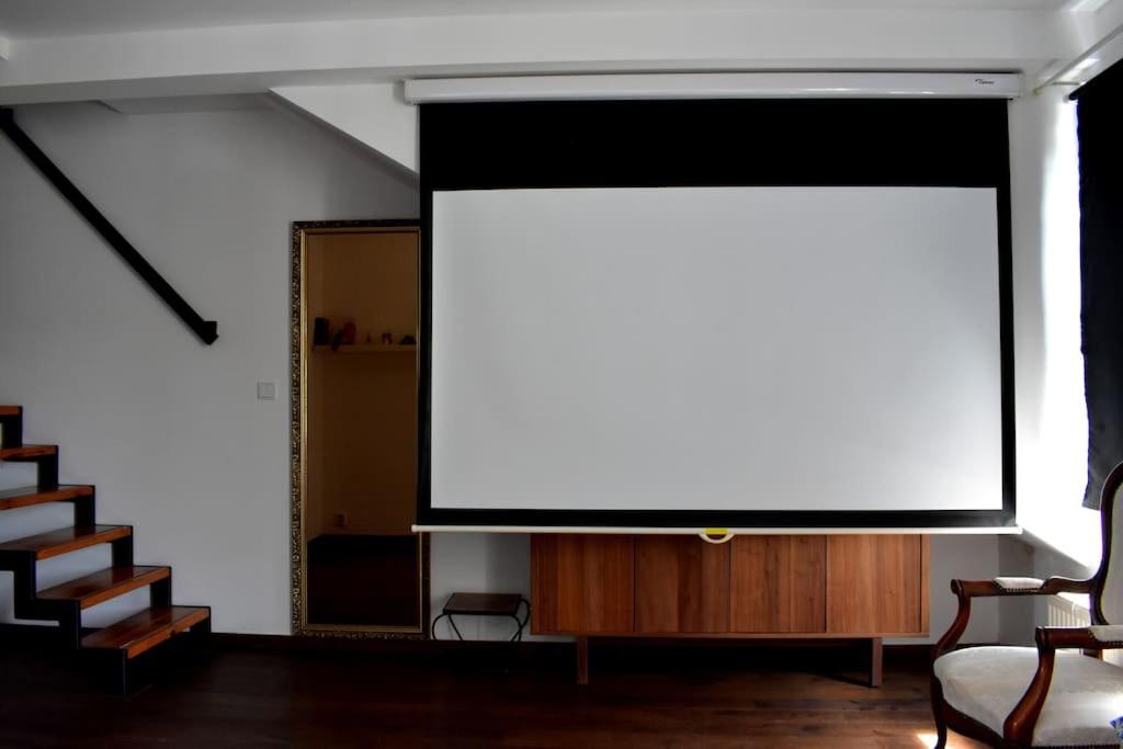 Lux Duplex rooftop loft with an amazing terrace & home cinema