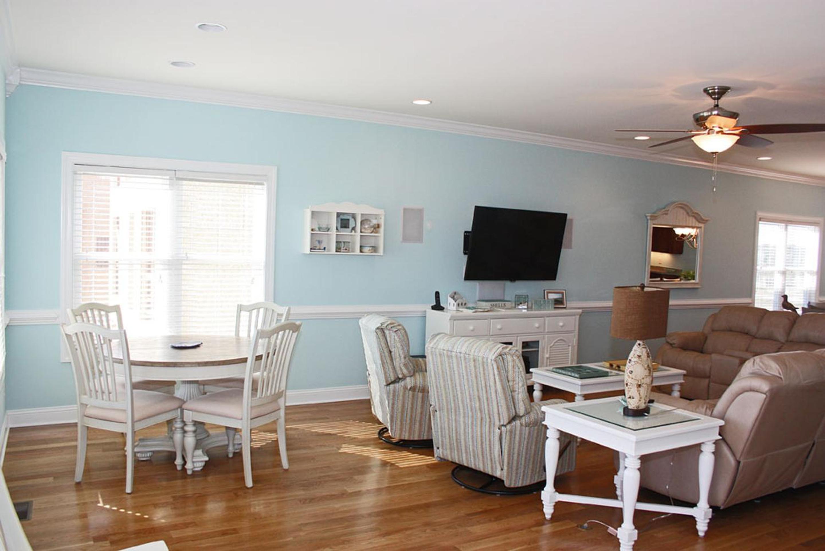 Island Retreat by Oak Island Accommodations view 4