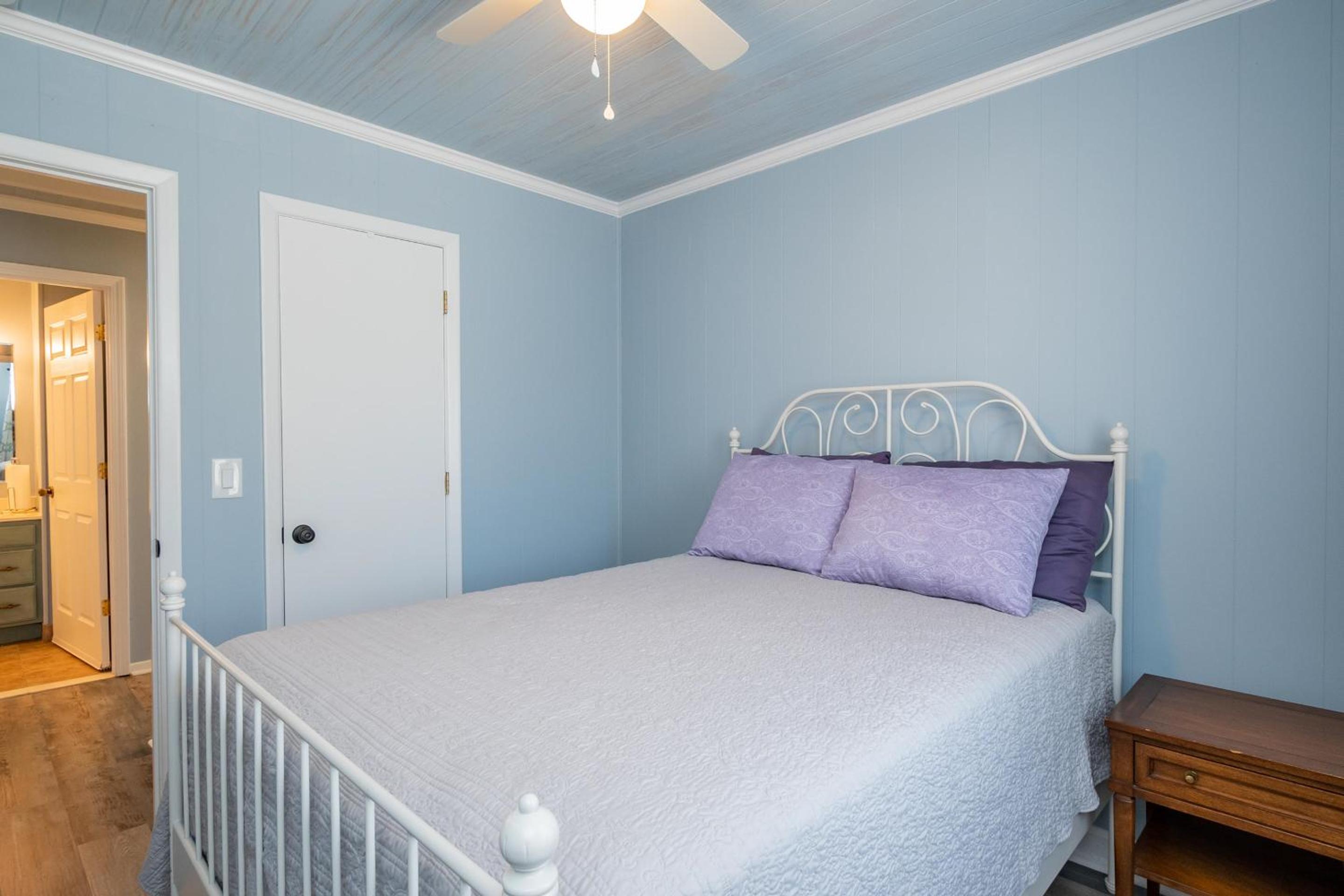 Island Breeze by Oak Island Accommodations view 3