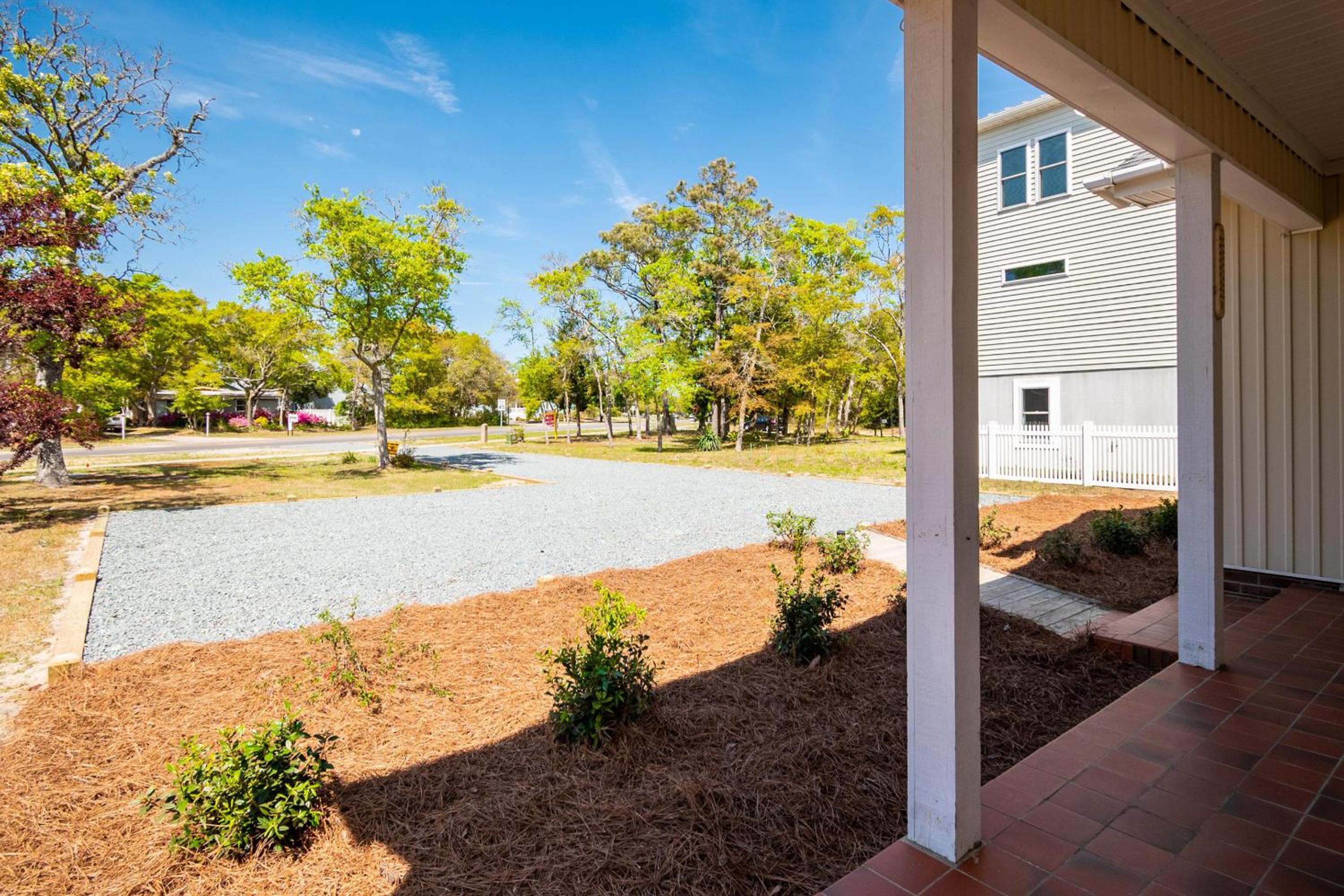 Island Breeze by Oak Island Accommodations view 4