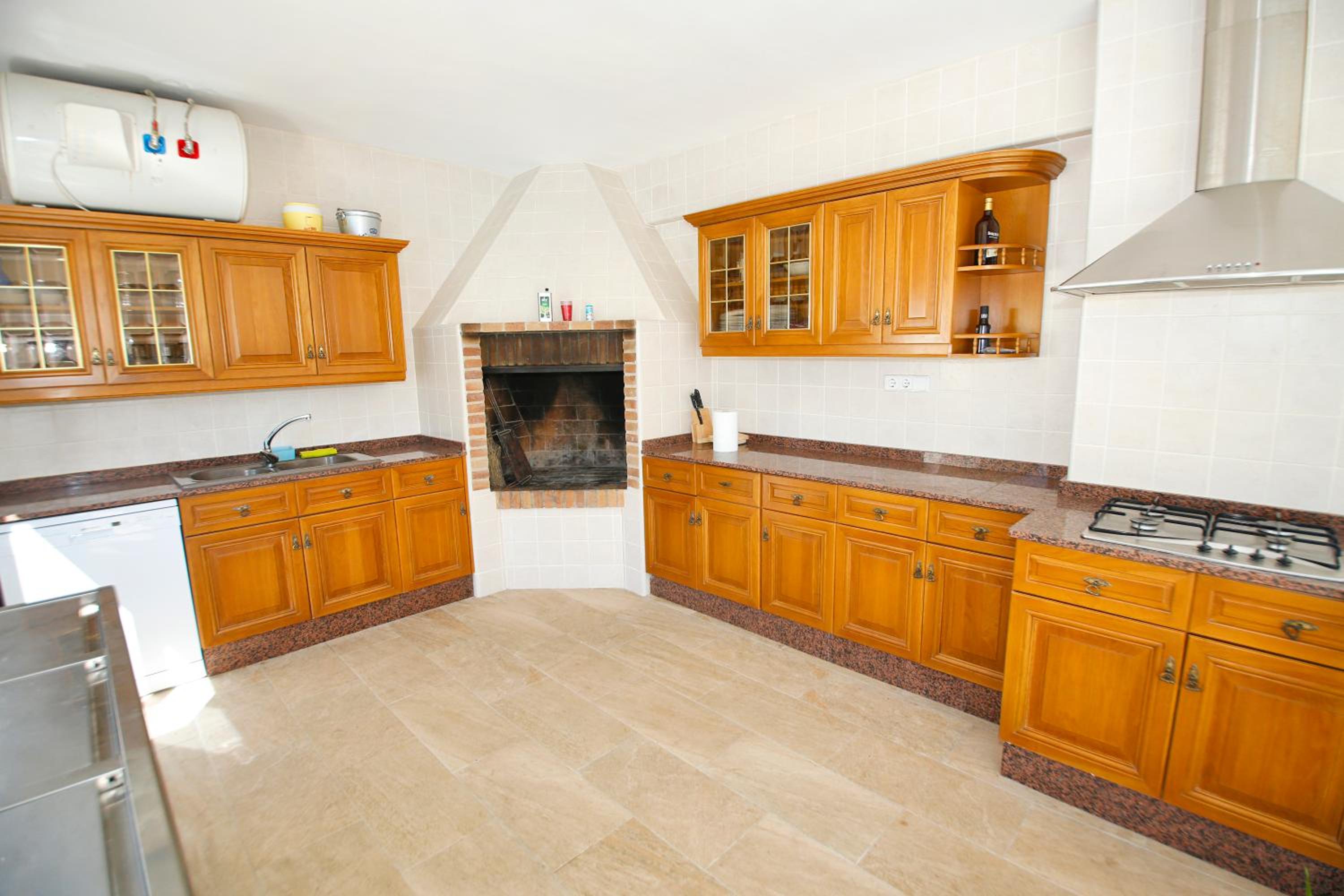 Magnificient Rural Home With Pool and BBQ