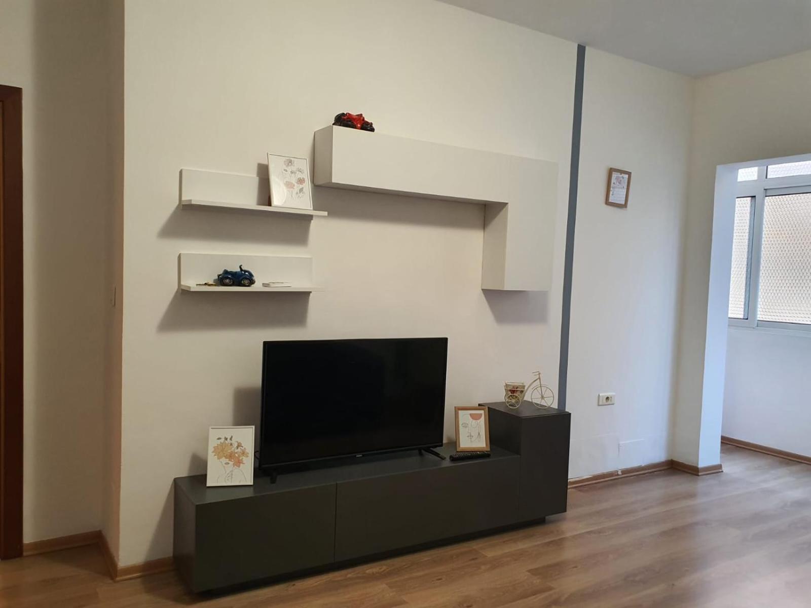 HERIS'S APARTMENT