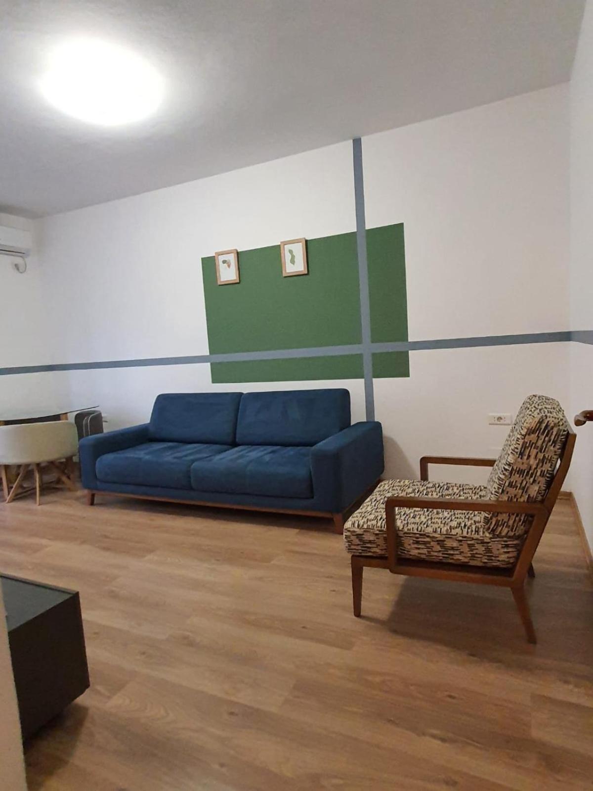 HERIS'S APARTMENT
