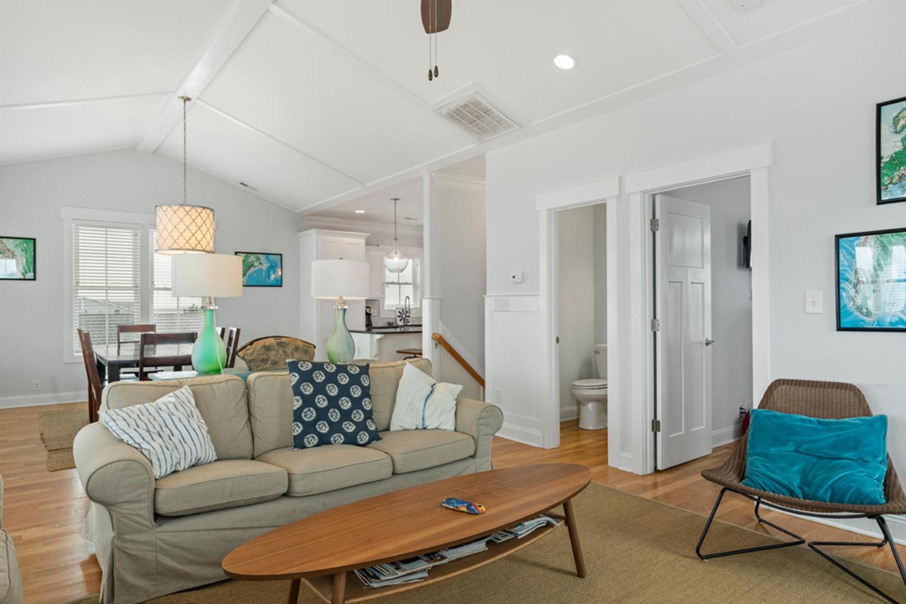 Coast is Clear by Oak Island Accommodations view 3