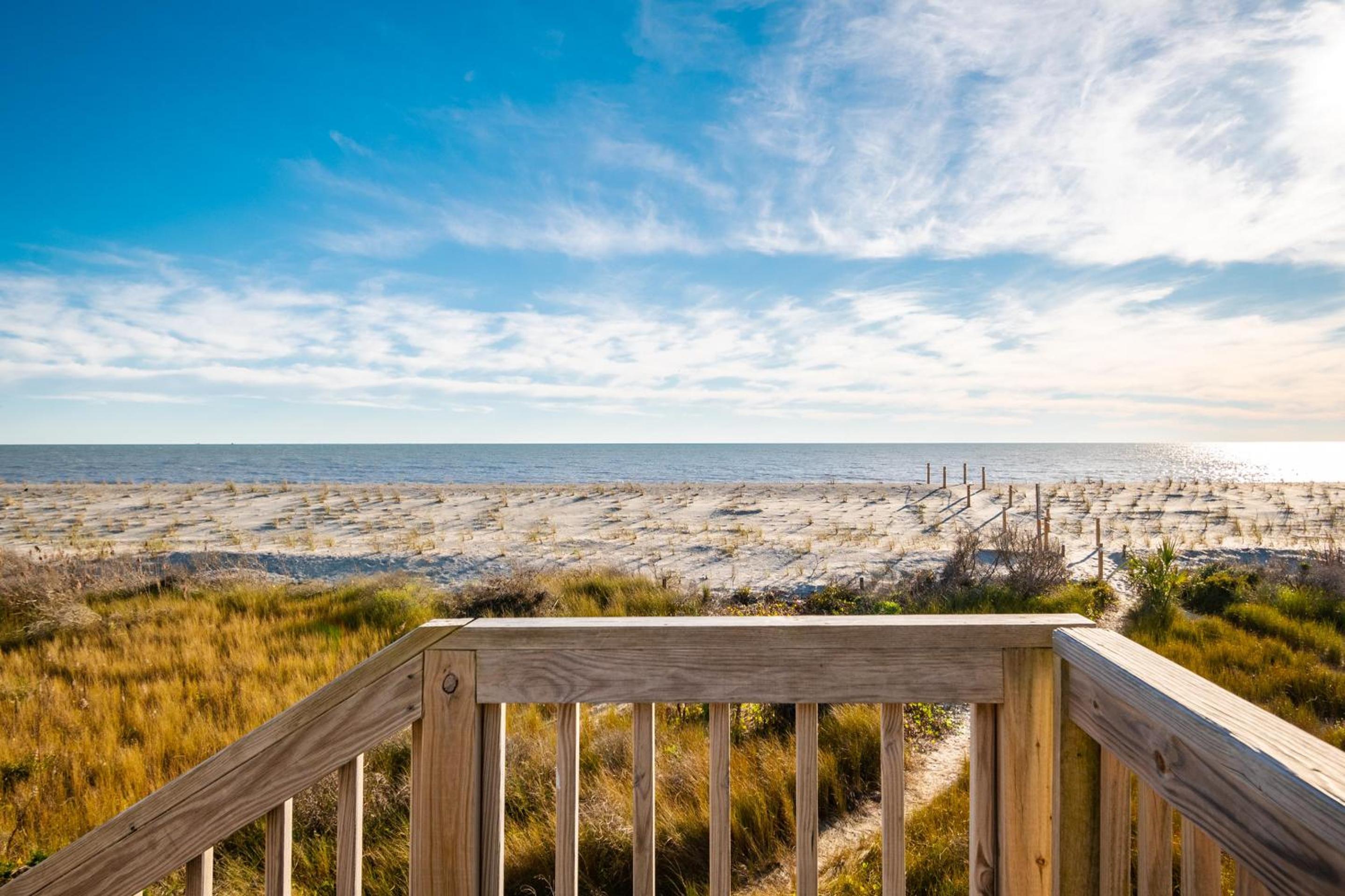 Heather Leigh by Oak Island Accommodations view 3