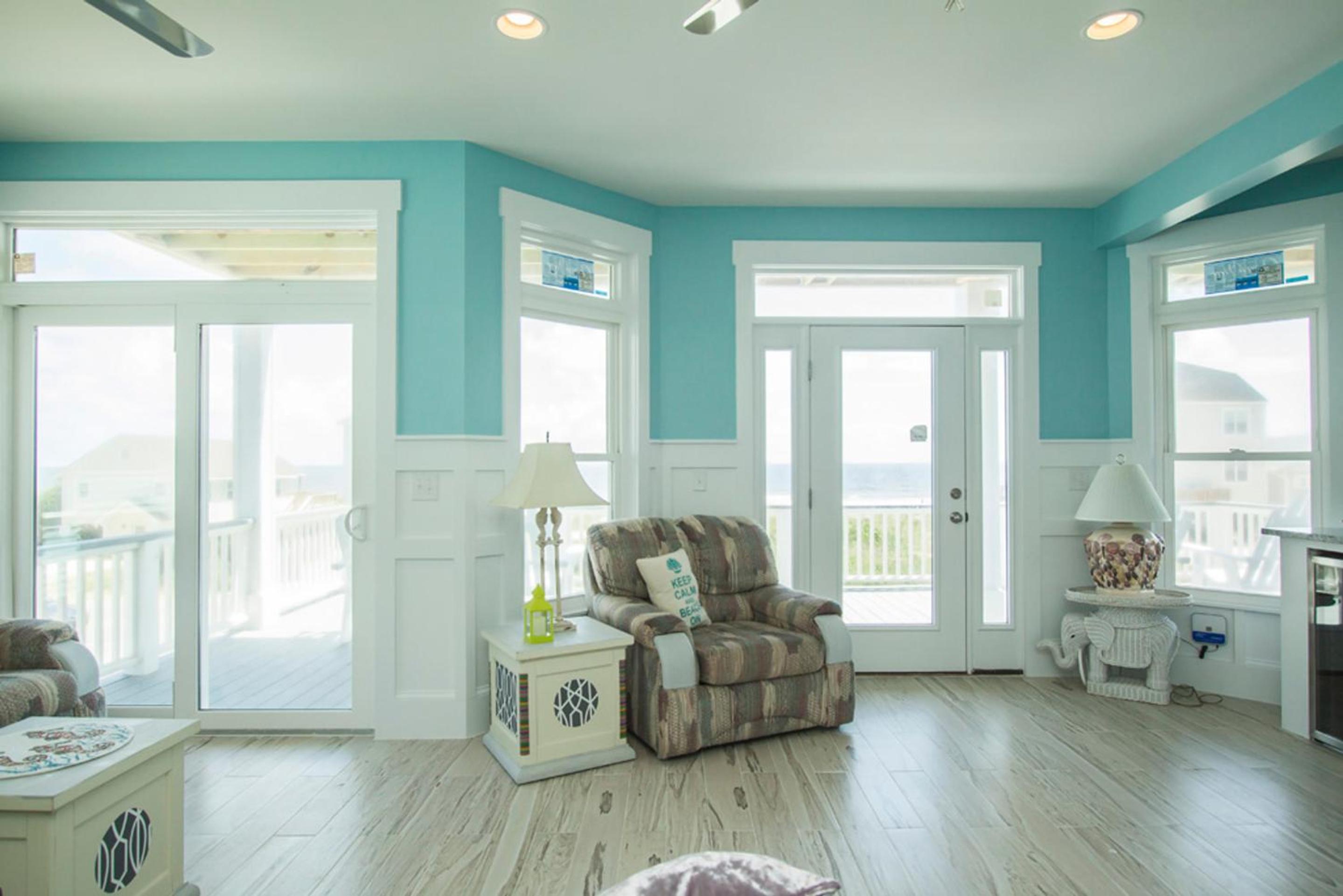 Conch Out by Oak Island Accommodations view 5