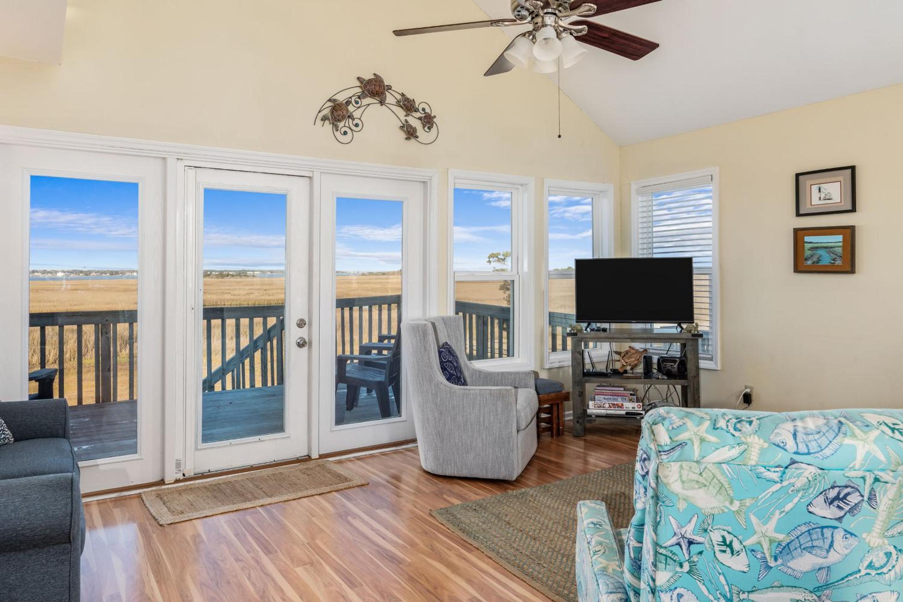 Griffin by Oak Island Accommodations view 2