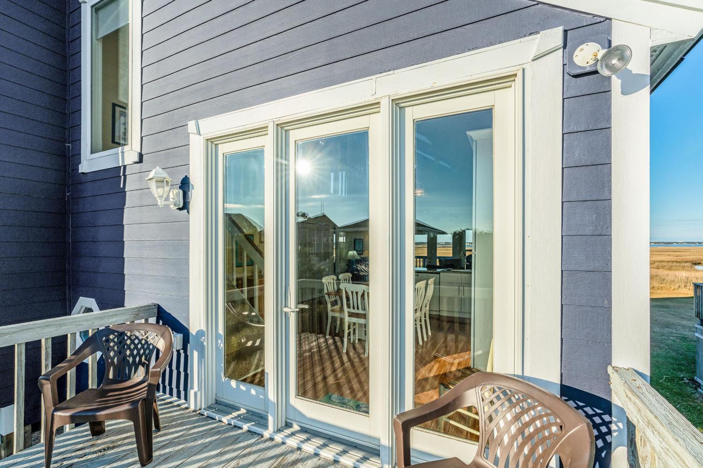 Griffin by Oak Island Accommodations view 5