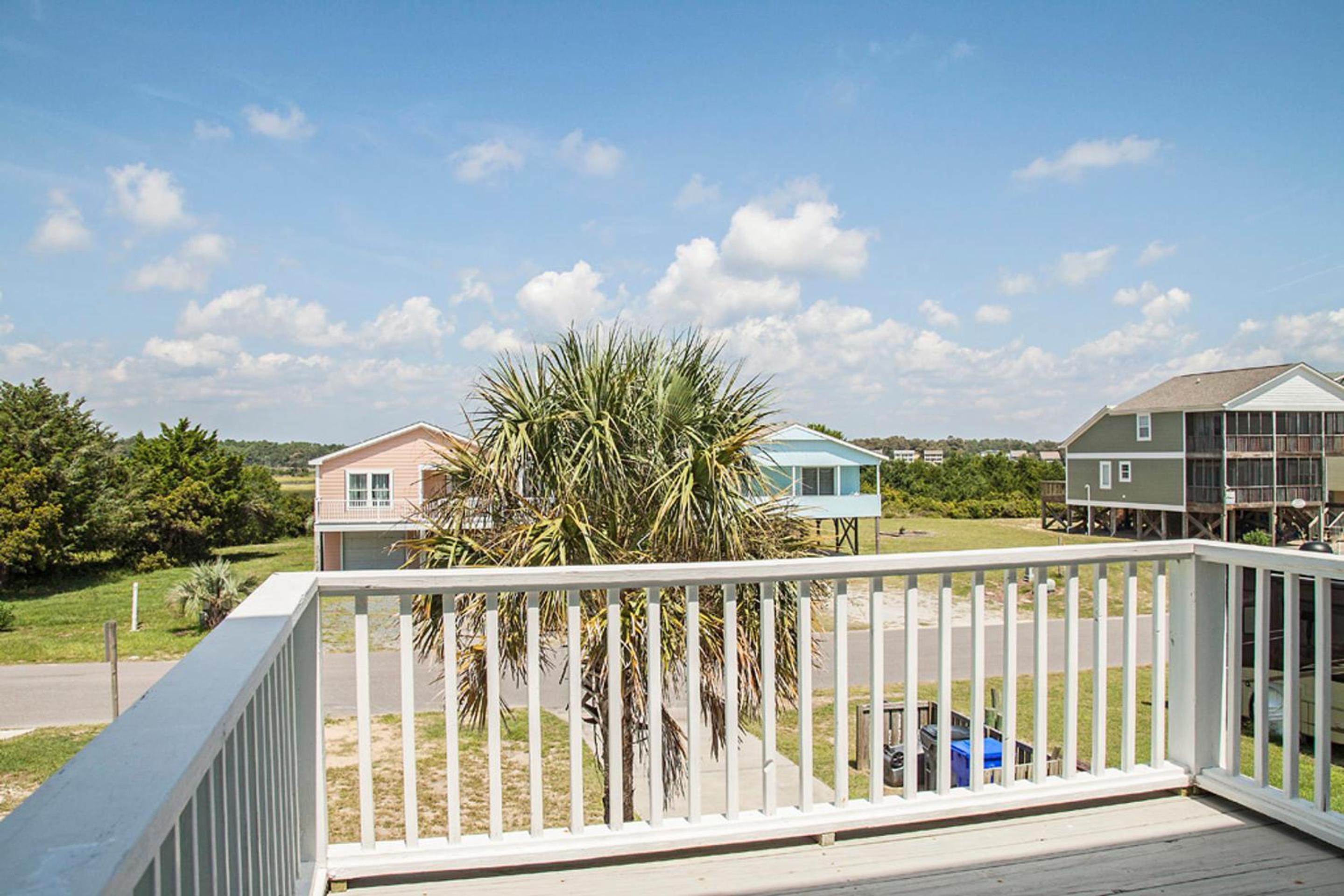 Dont Worry Beach Happy by Oak Island Accommodations view 4