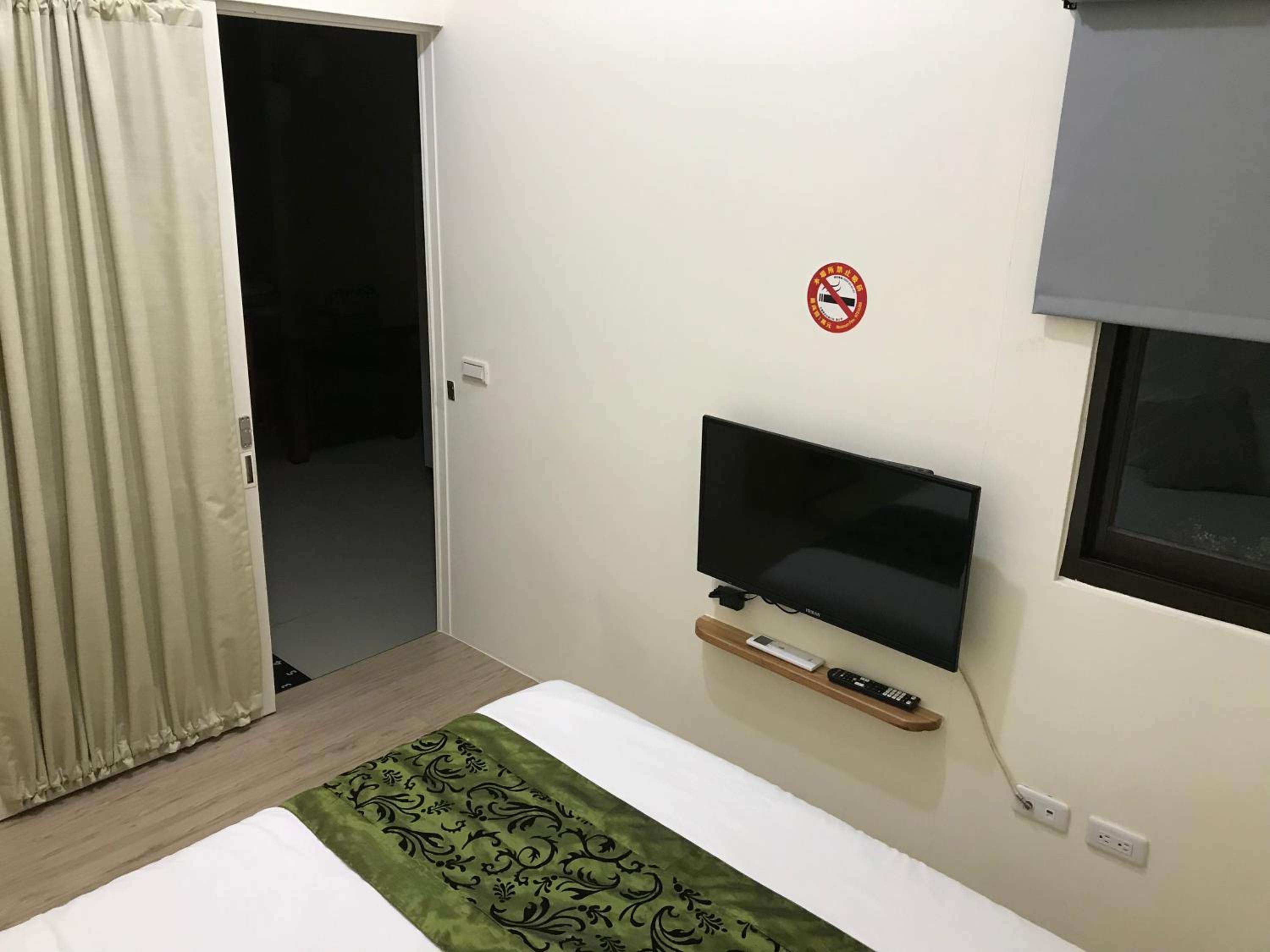 Four Seasons Homestay