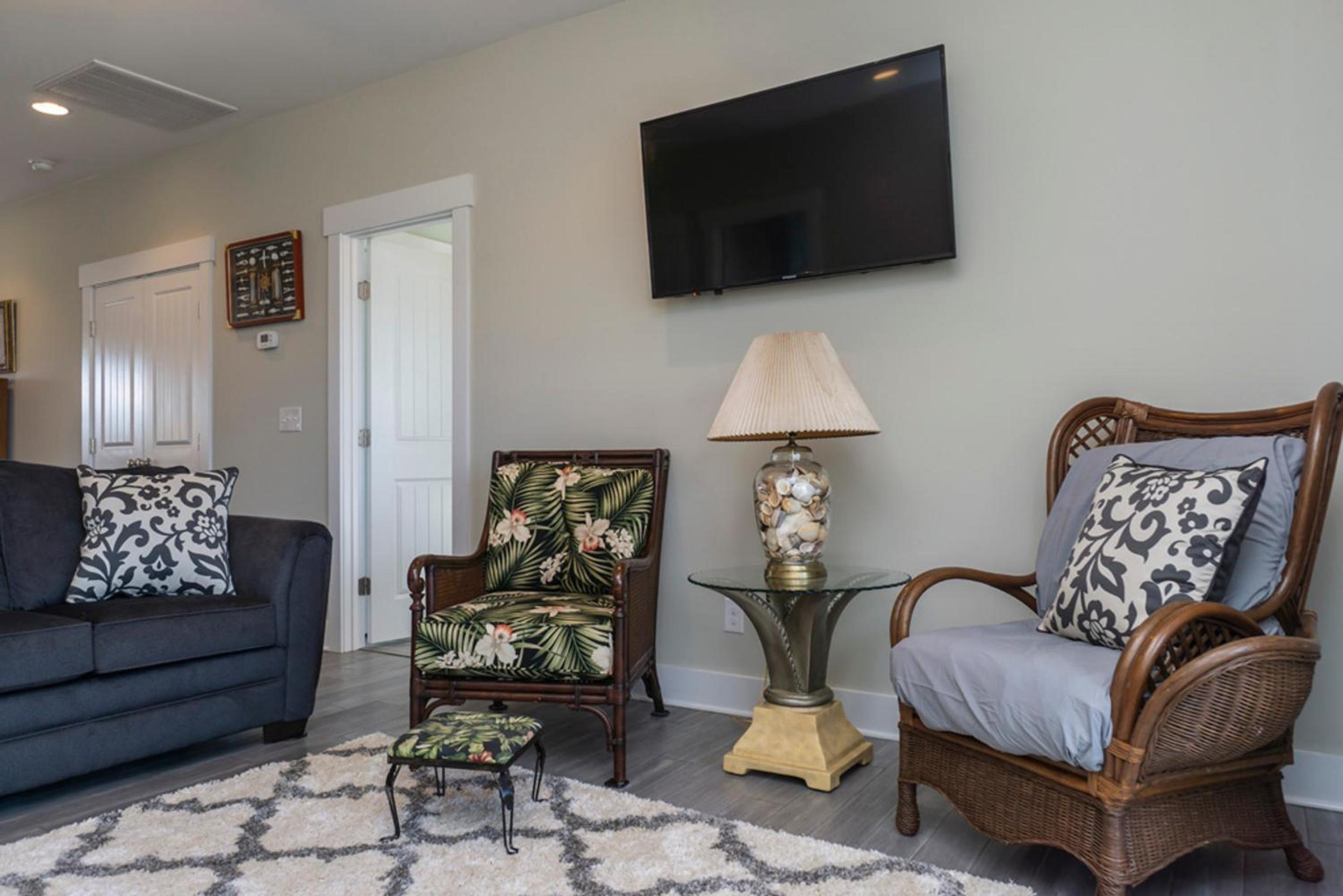 Fountains Folly by Oak Island Accommodations, photo 73
