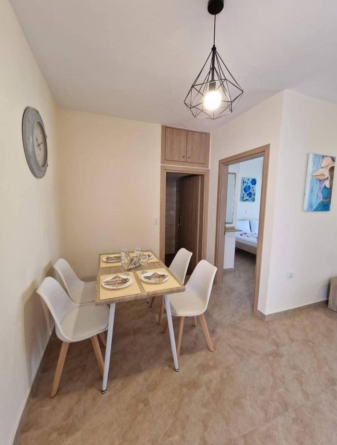 Xanthiotis Apartments