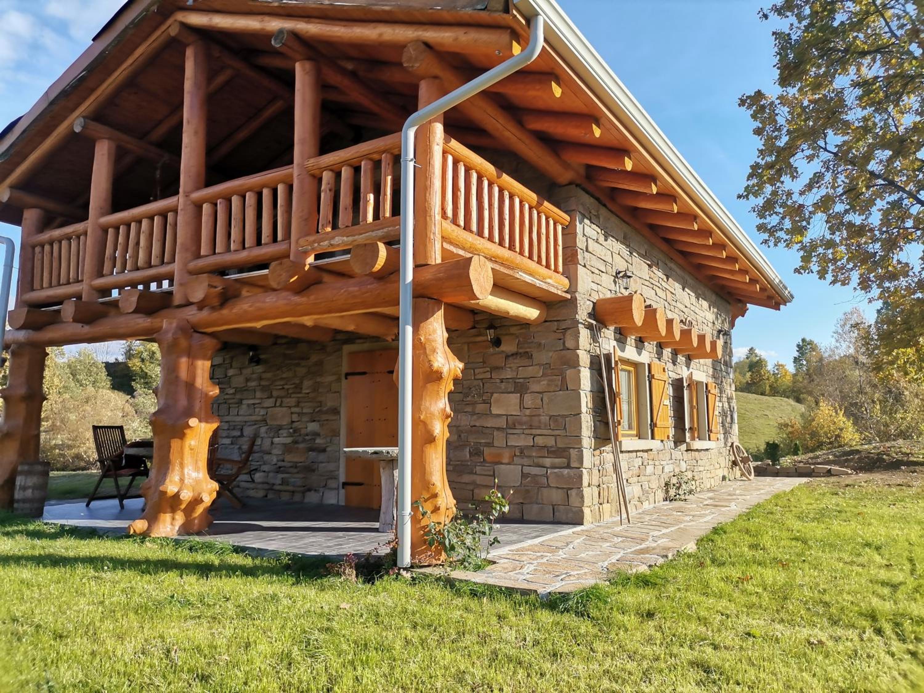 Cabana Casa de Piatra, de la Mara