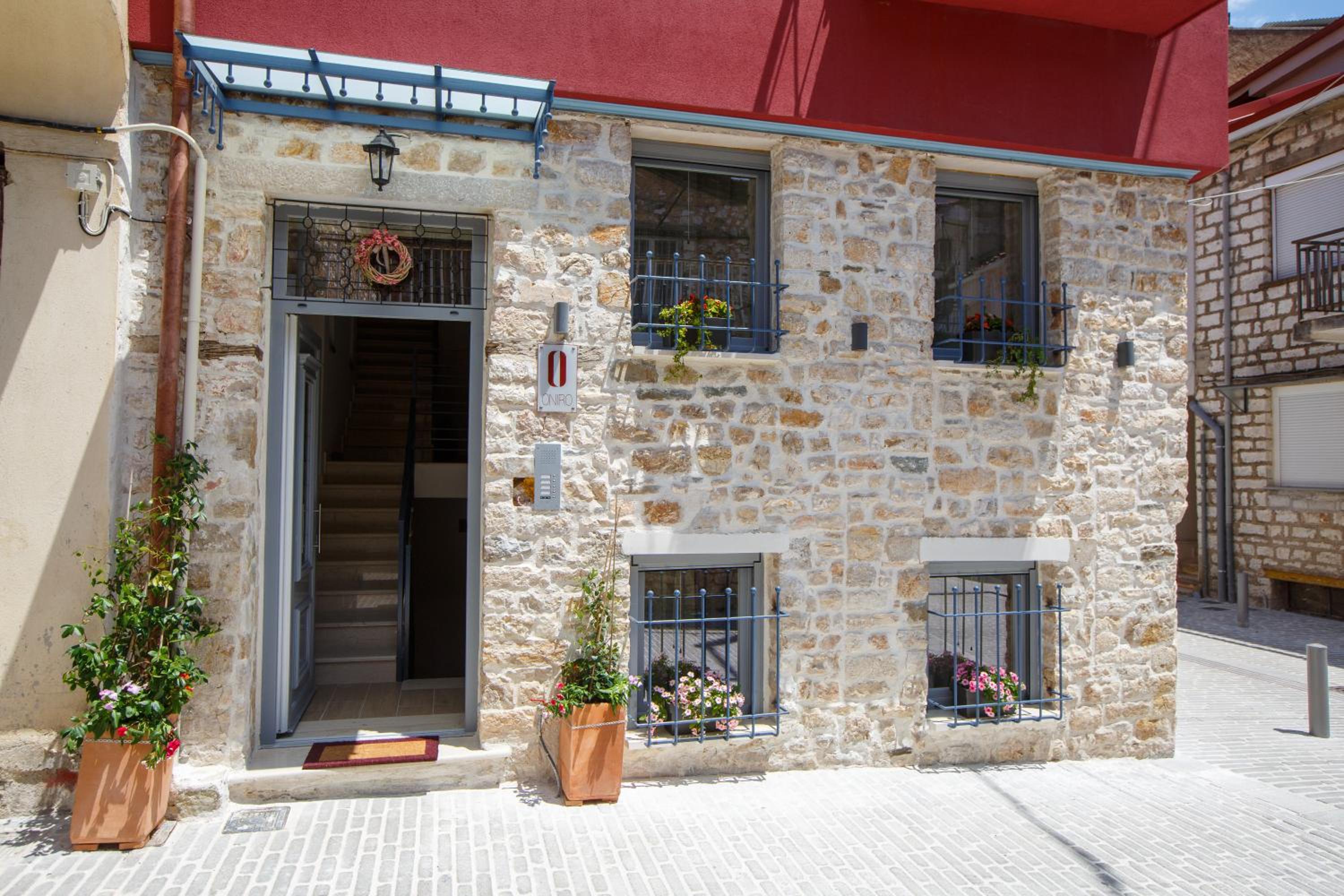 ΟNIRO Comfort Living view 5