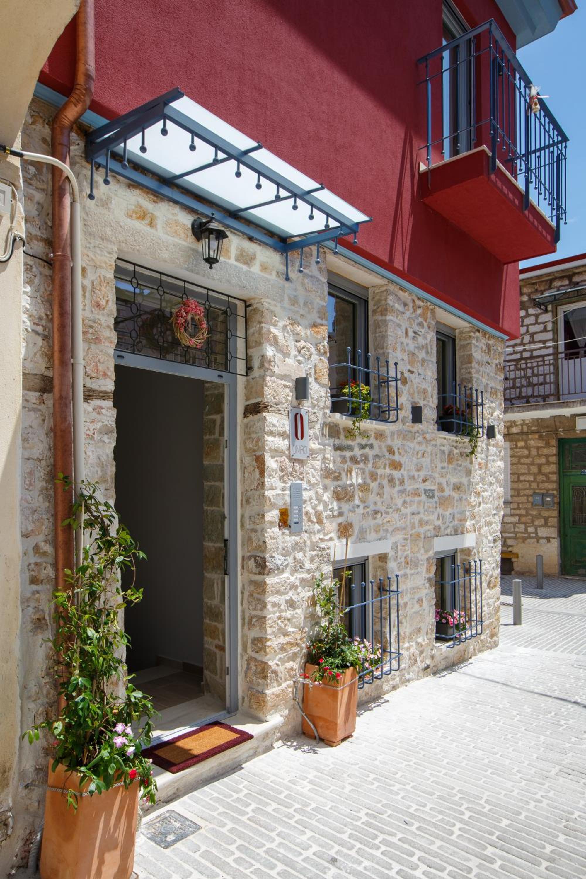 ΟNIRO Comfort Living view 4
