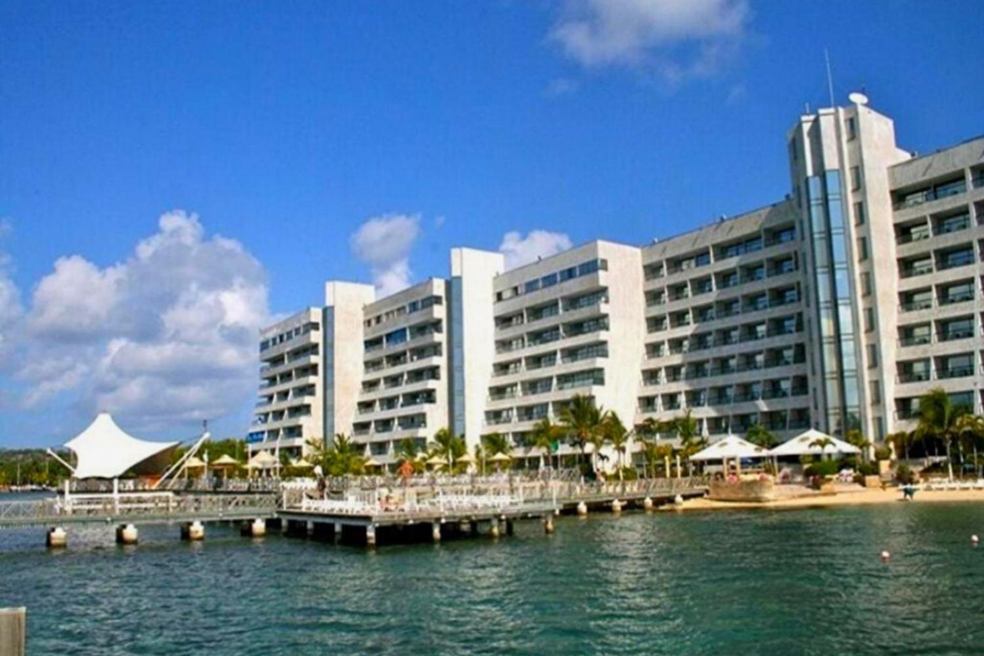 Apartamento en Sun Rise con Vista al Mar y Playa Privada view 3
