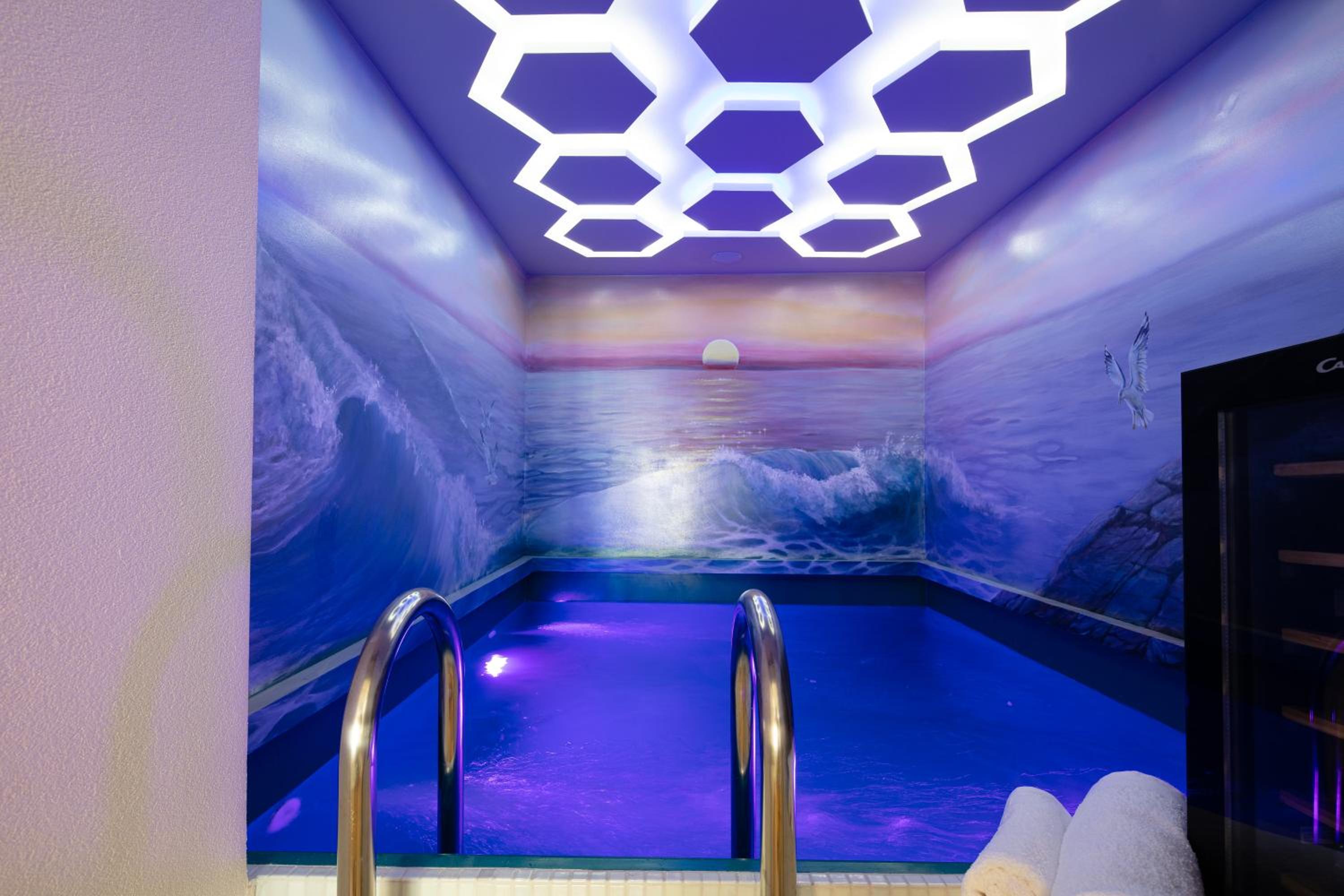 Ma President Suite, DeMaNi President Suites photo 5