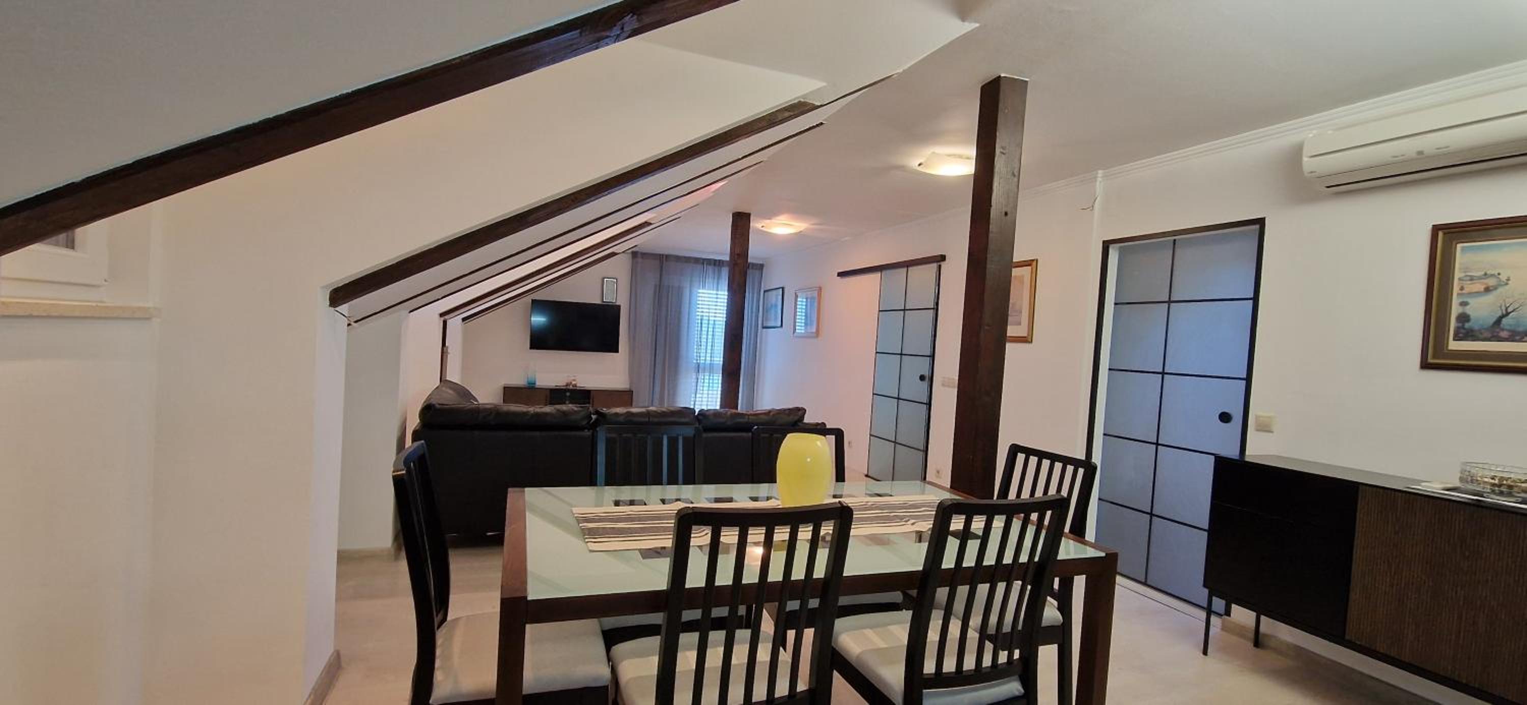 Renovated Apartments Skorin