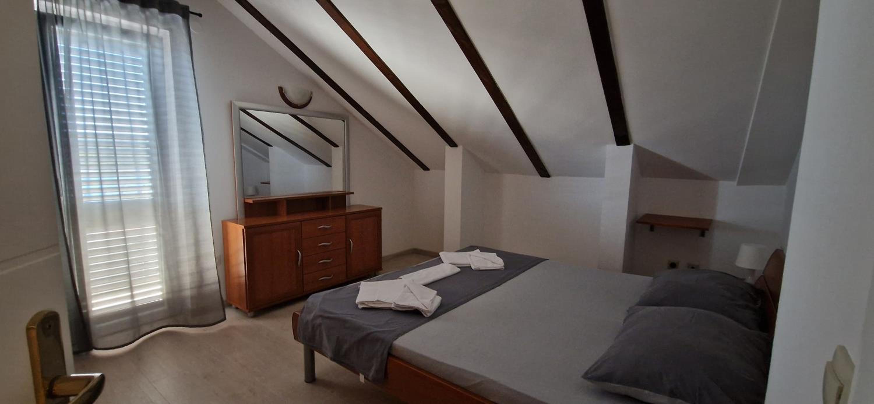 Renovated Apartments Skorin