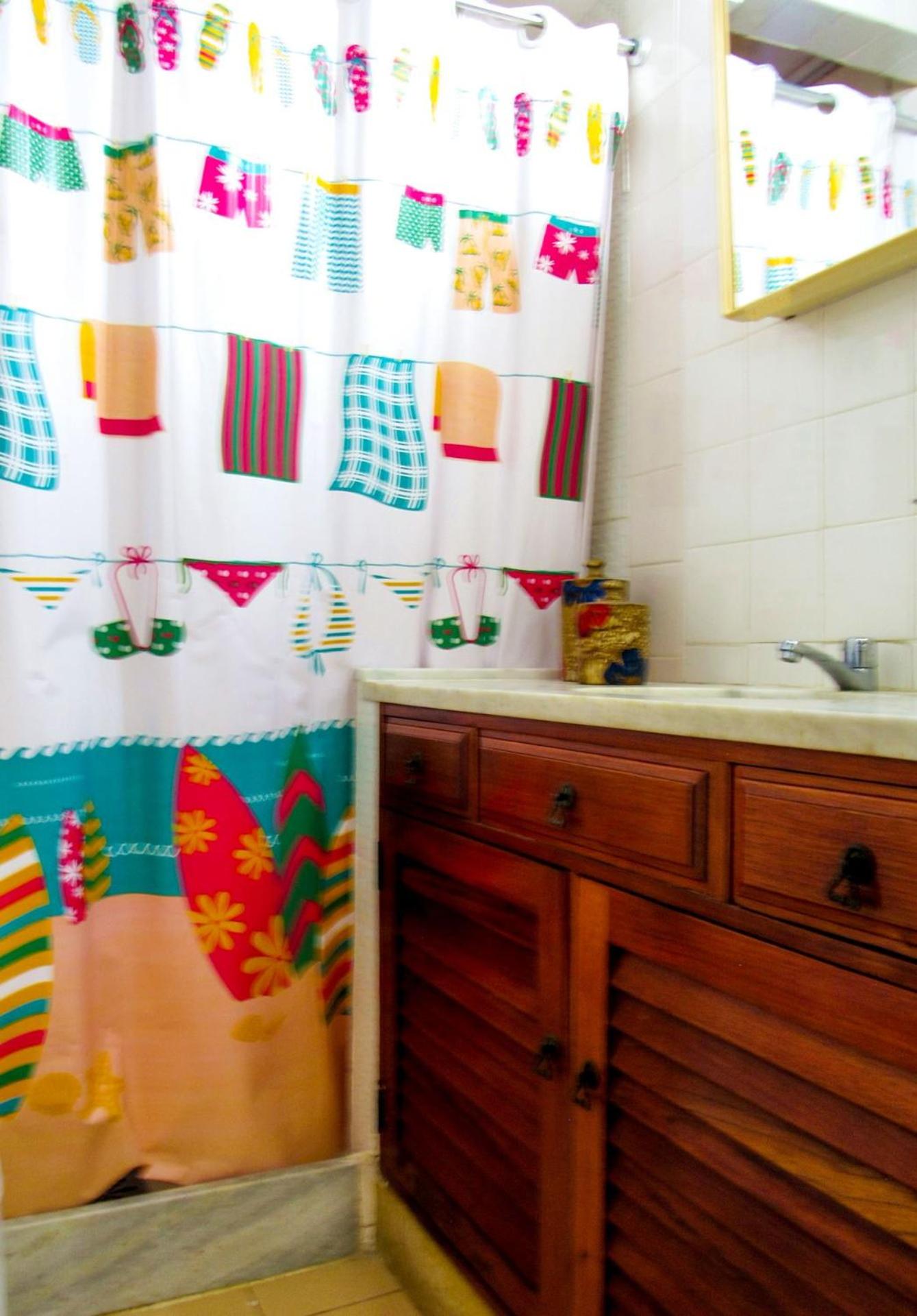 Casa c churrasq e lazer perto do mar, Cabo Frio RJ