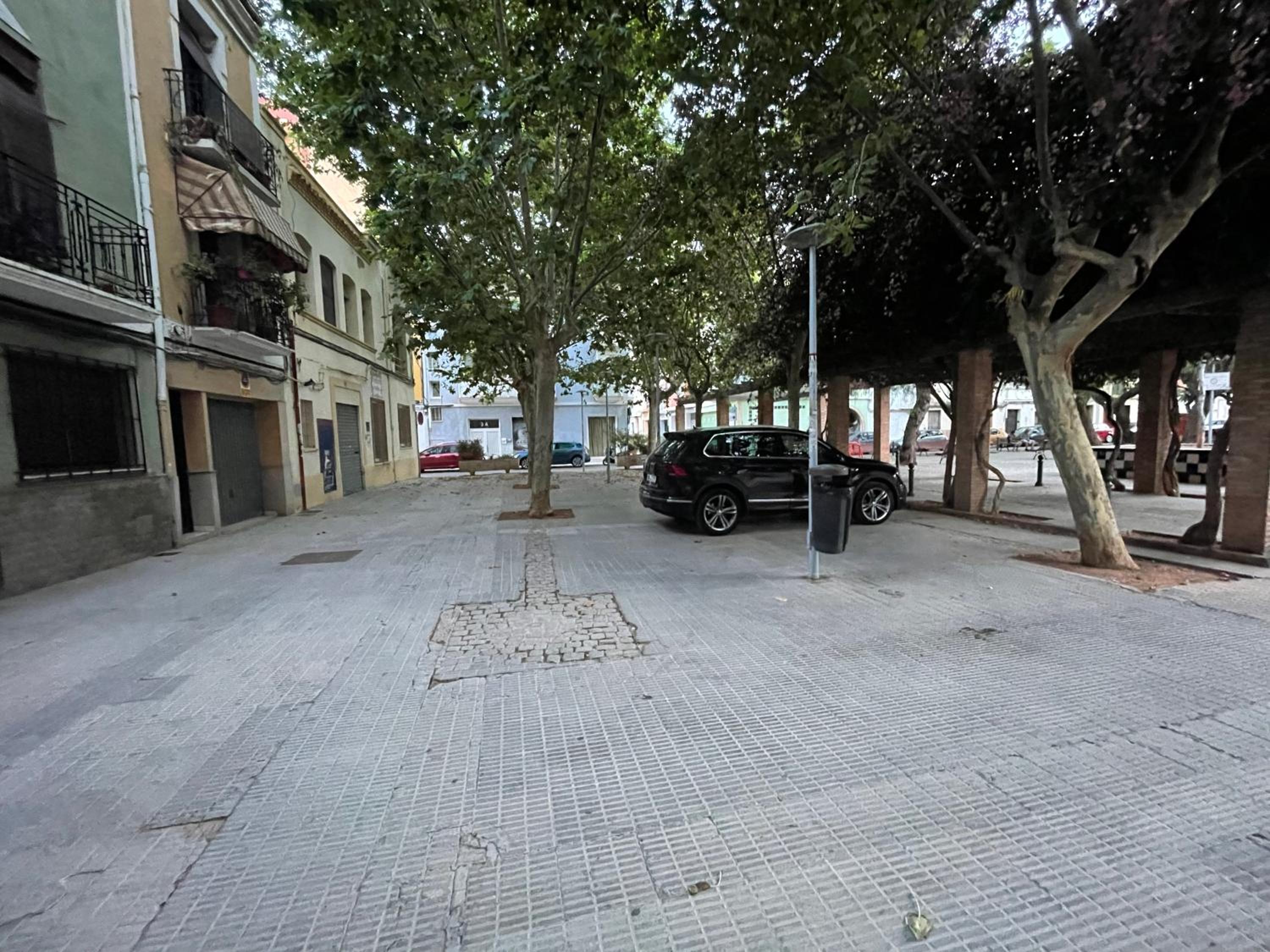 CASTELLON DELUXE